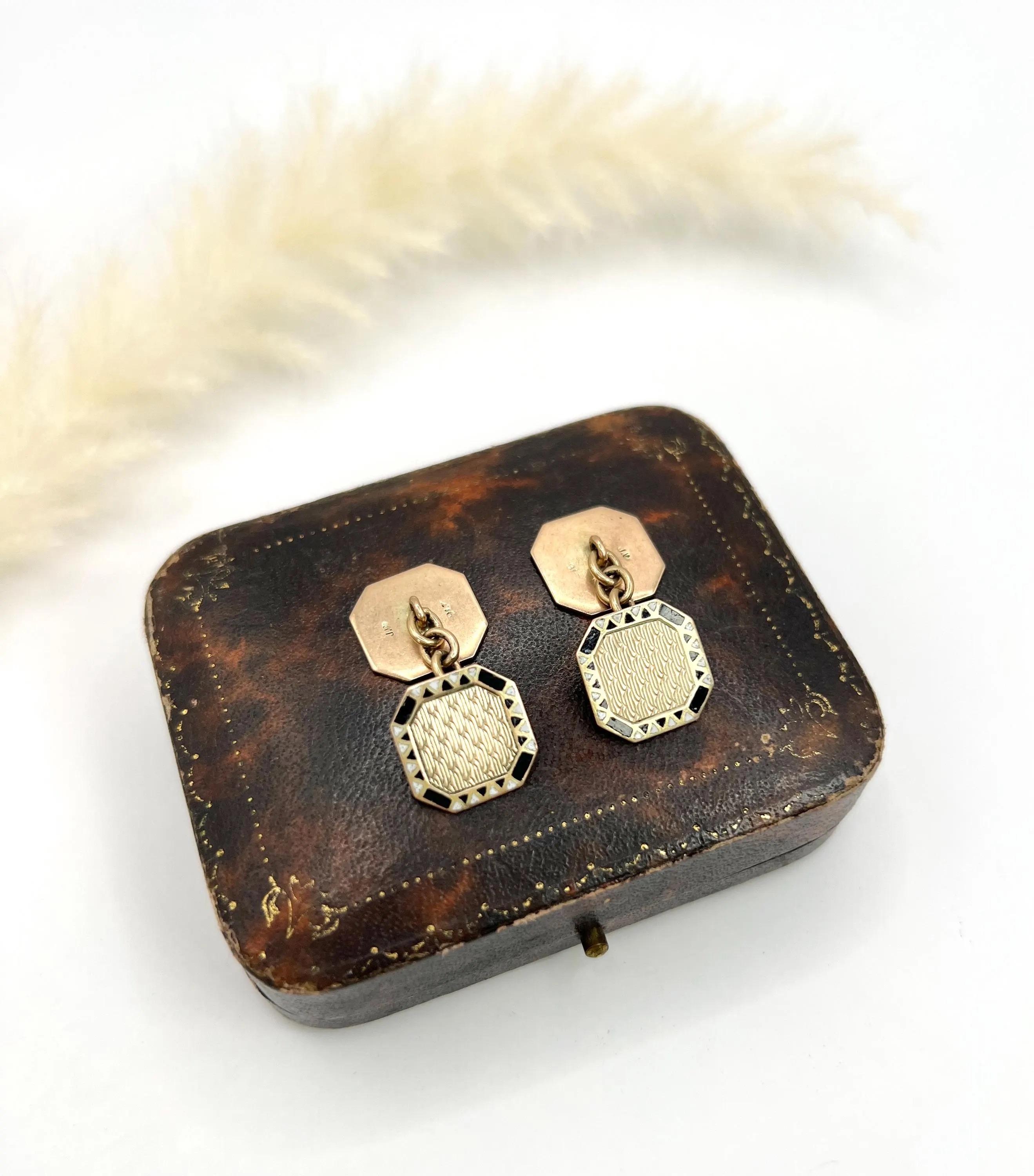 Antique 9ct Gold 1920s Art Deco Octagonal Shaped Engine Turned Enamel Cufflinks For Sale 1