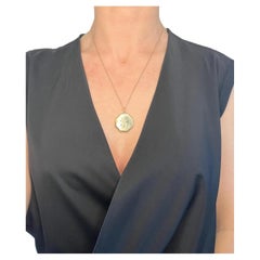 Antico medaglione a forma di rondine ottagonale in oro 9ct con timbro sul retro e sul davanti, edoardiano