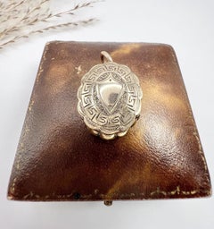 Antique 9ct Gold Back & Front, Victorian Engraved Oval Shaped Multi Frame Locket