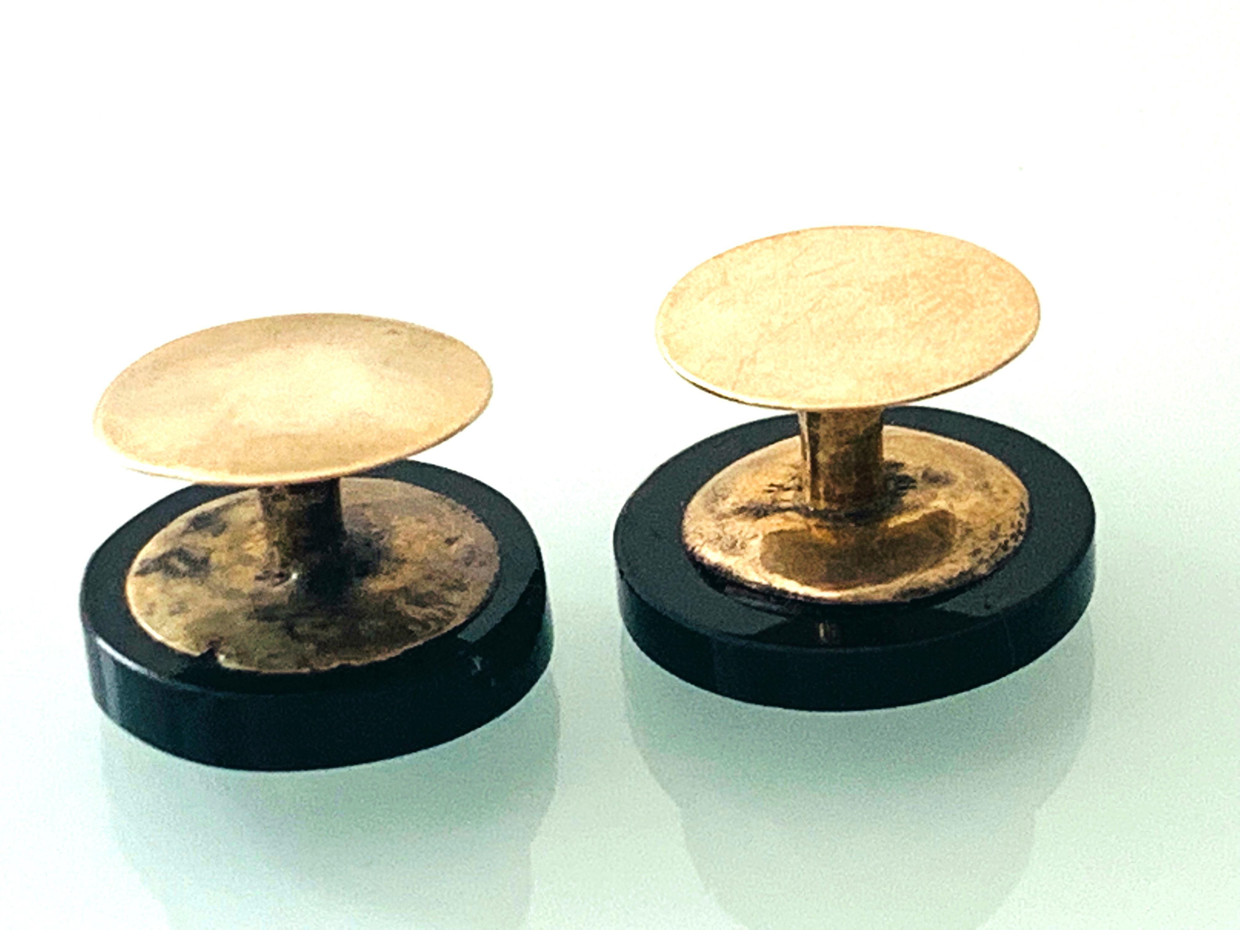 Botonera de camisa antigua de oro de 9 ct, ónix negro y diamantes en venta 1