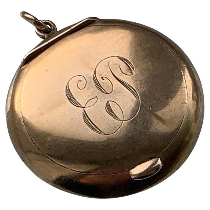 Antique Locket / Vinaigrette with Repousse Productivity Symbol at 1stDibs