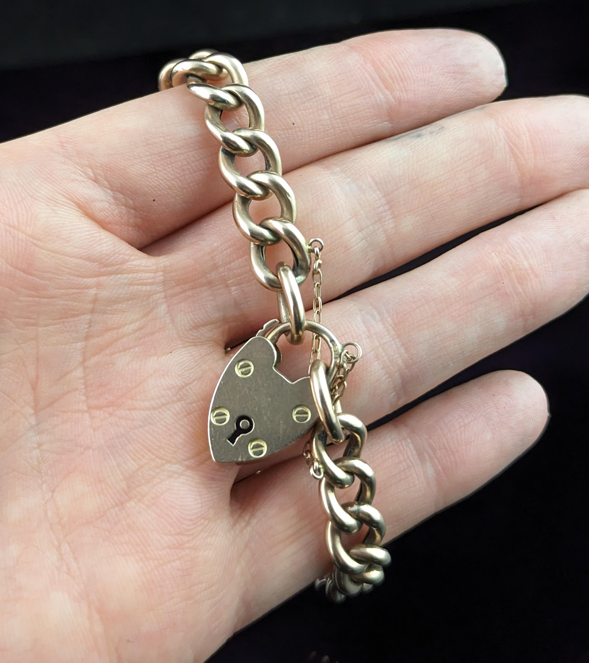 Women's Antique 9ct gold curb link bracelet, Edwardian, Heart padlock 