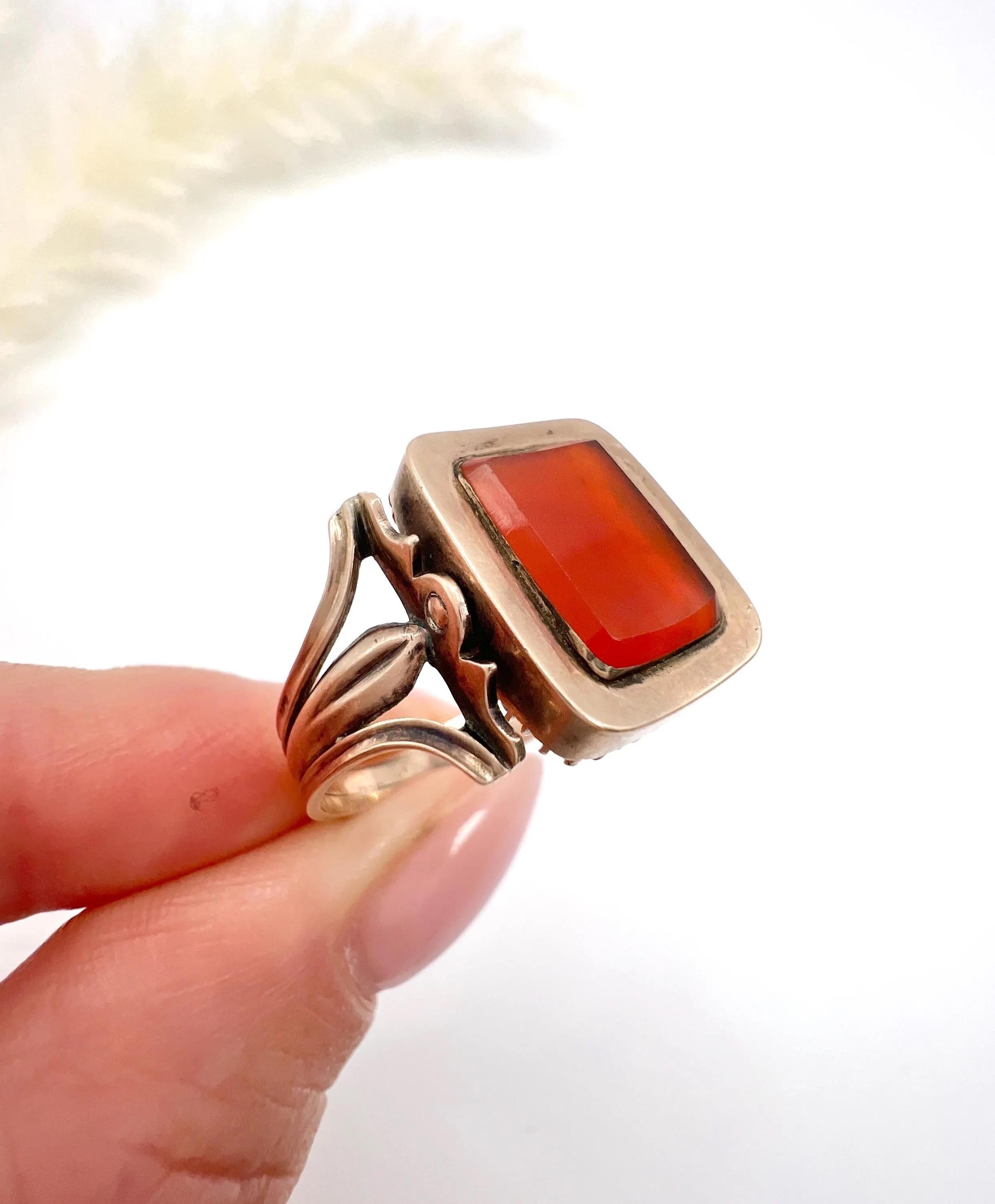 Antique 9ct Gold, Early Victorian Seed Pearl & Carnelian Spinner Memorial Ring Unisexe en vente