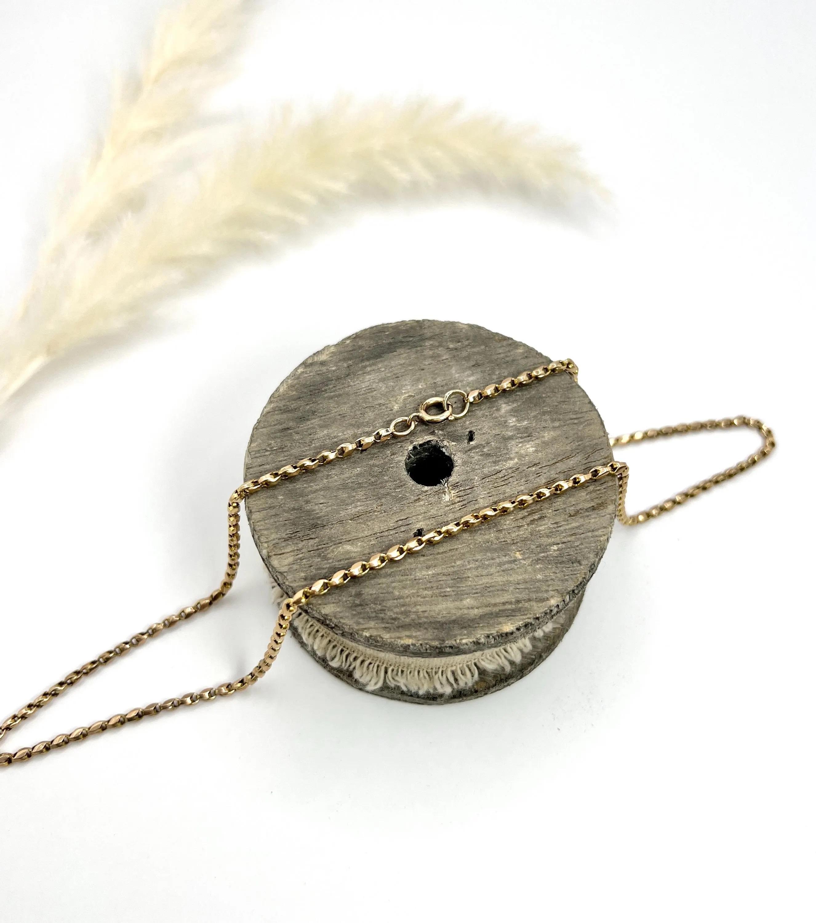 Antica catena a tulipano in oro 9ct, Edwardian 20 1/4 con chiusura ad anello con bulloni in vendita 1