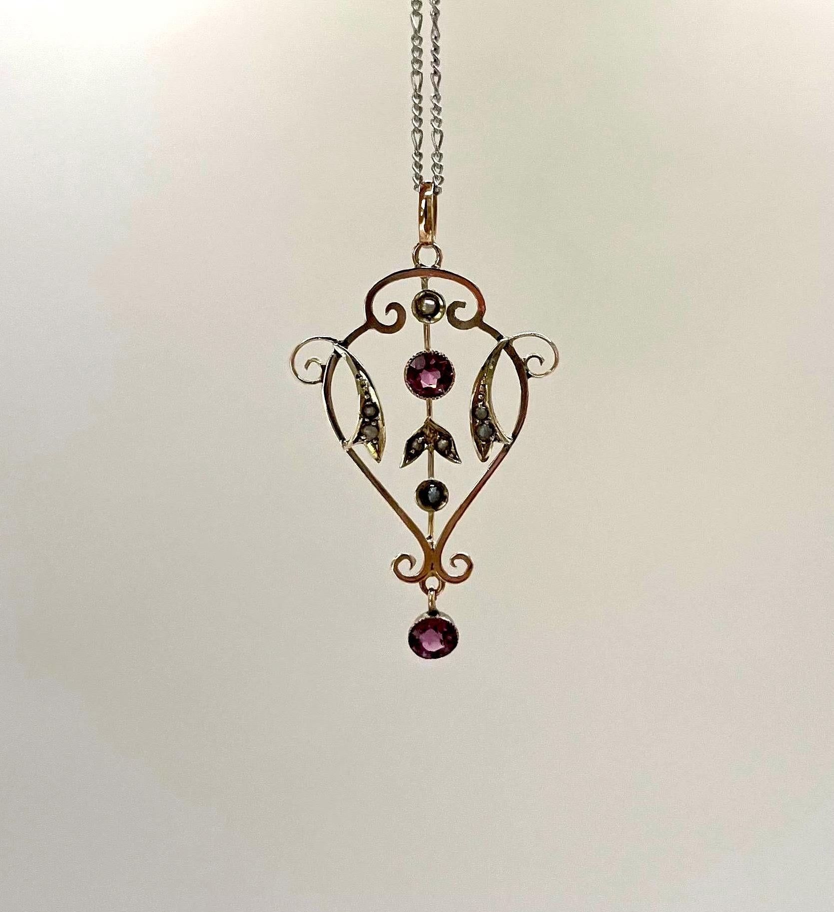 Antico ciondolo in oro 9ct, granato almandino e perle di Edwardi, CIRCA 1910 in vendita 3