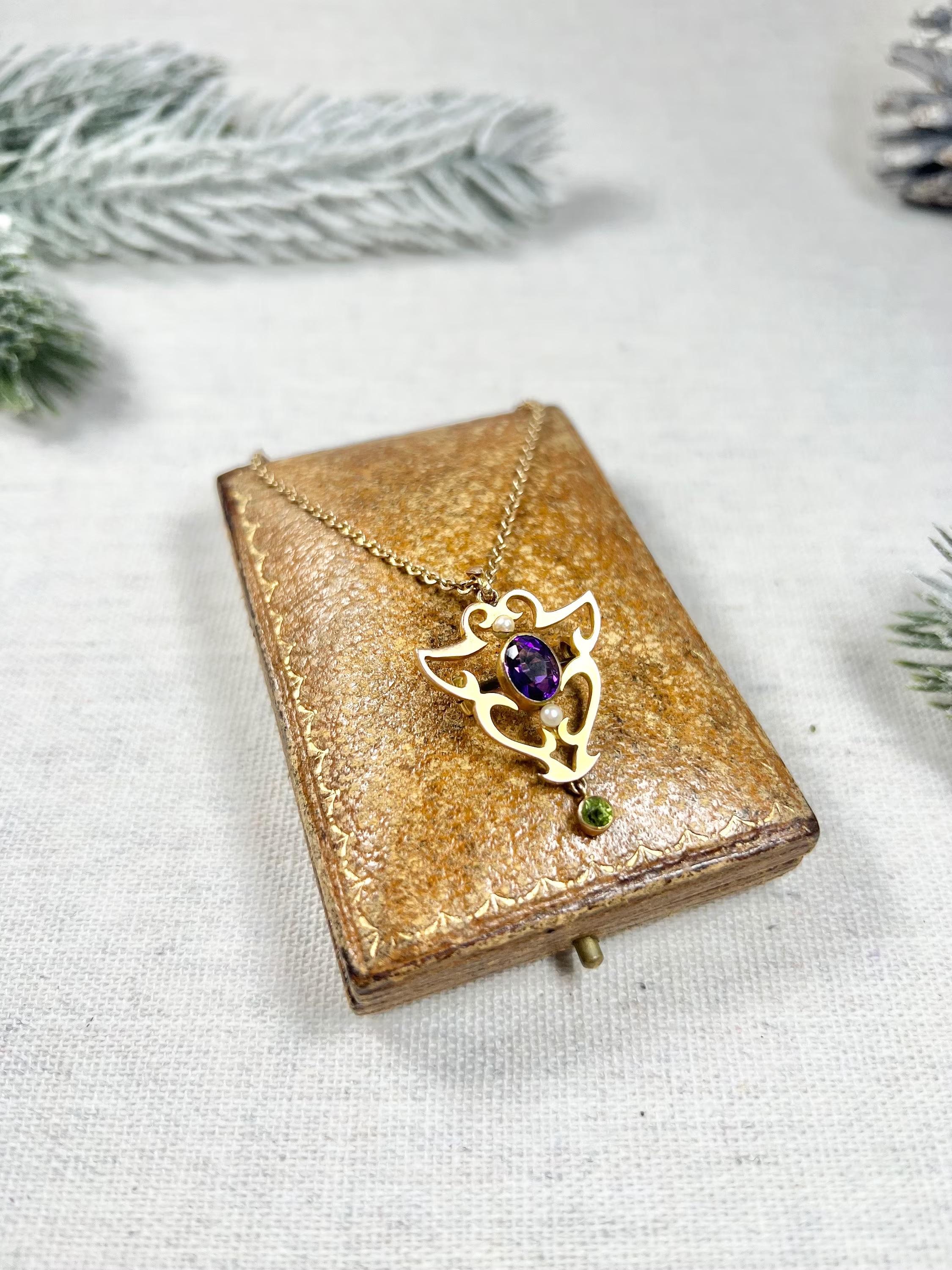 Antique 9ct Gold, Edwardian Amethyst, Pearl & Peridot Suffragette Pendant/Brooch For Sale 2