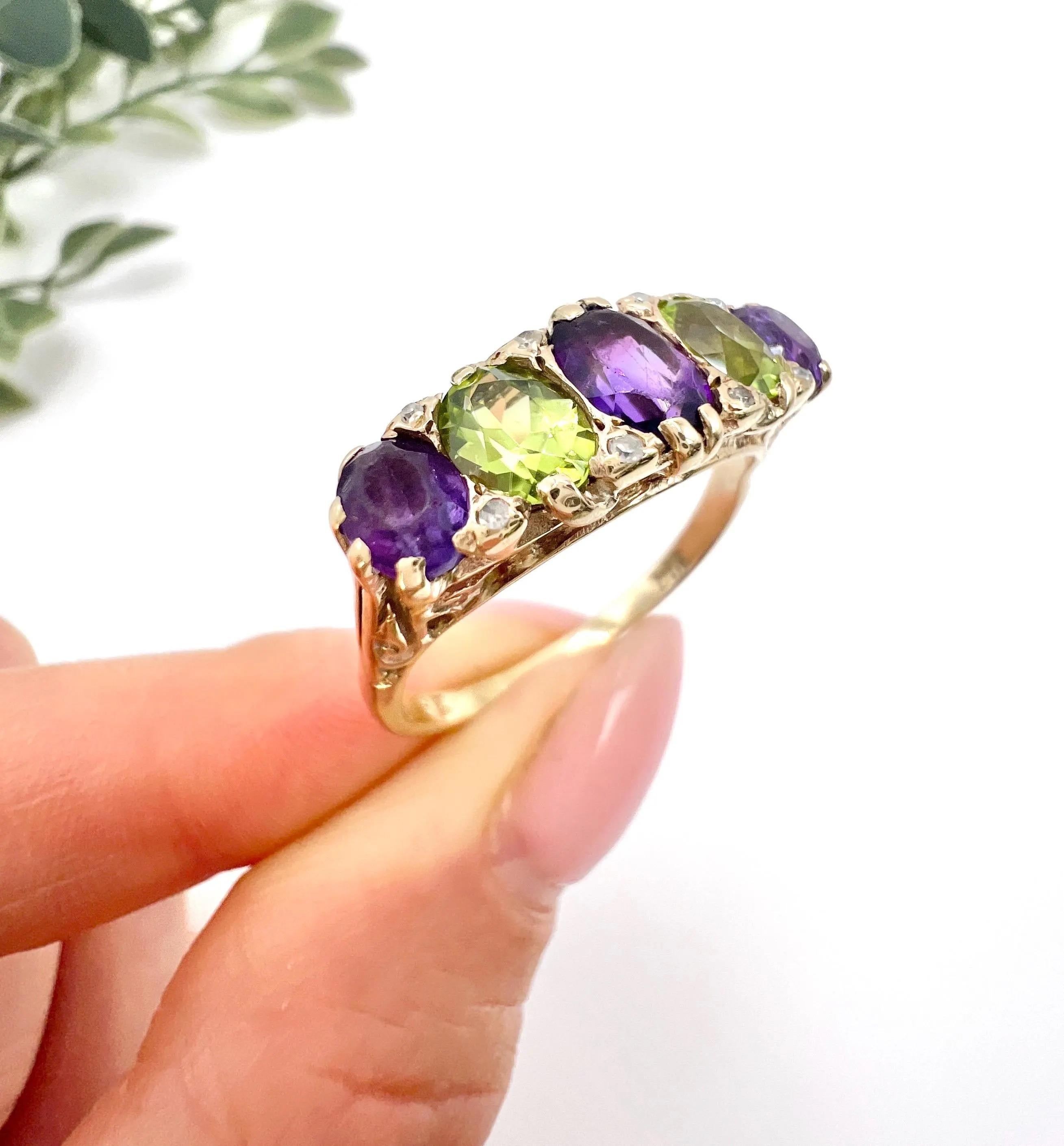 Antique 9ct Gold, Edwardian Amethyst, Peridot & Diamond Carved Suffragette Ring en vente 1
