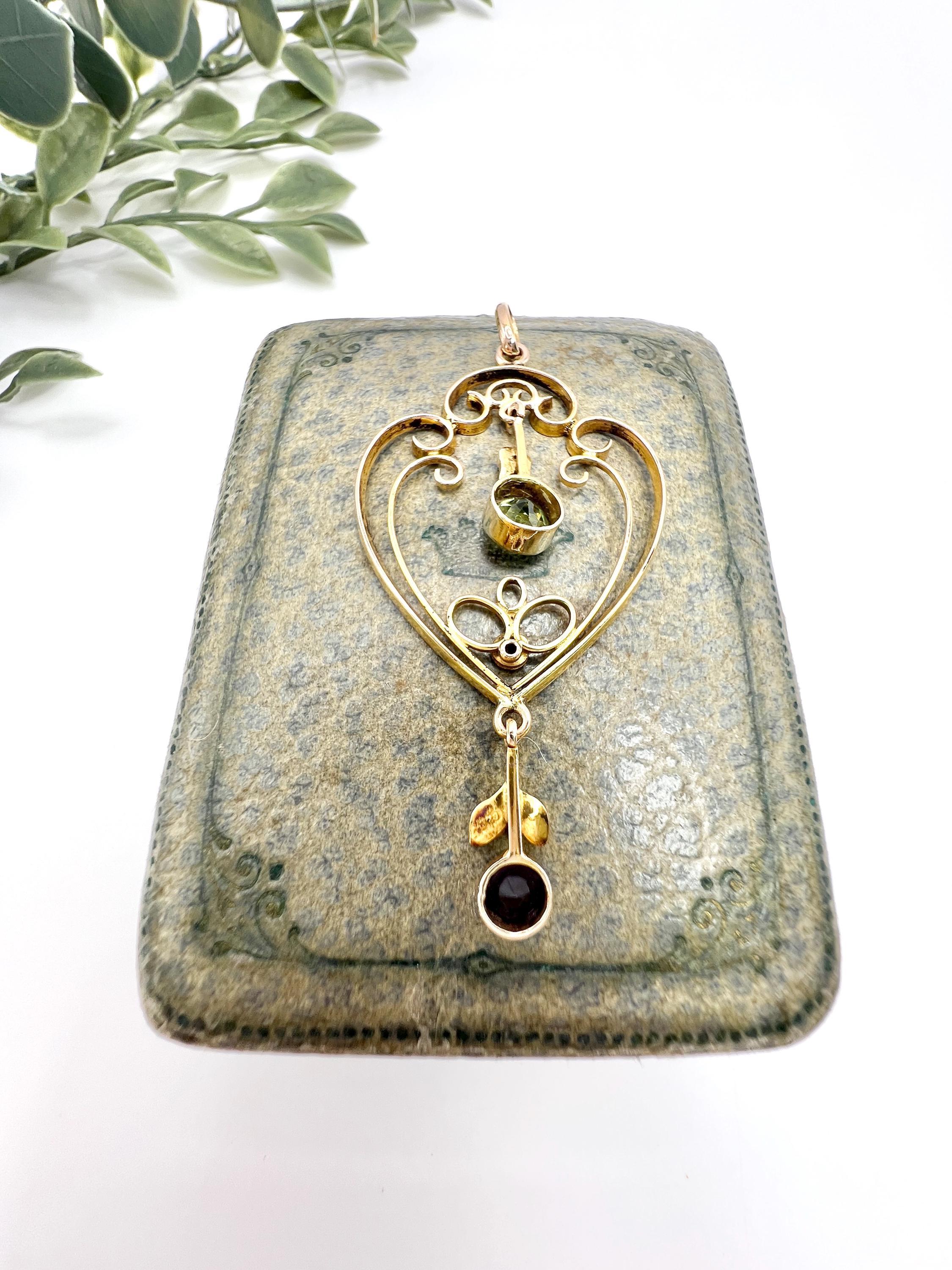 Antique 9ct Gold, Edwardian Amethyst, Peridot & Seed Pearl Suffragette Pendant Bon état - En vente à Brighton, GB