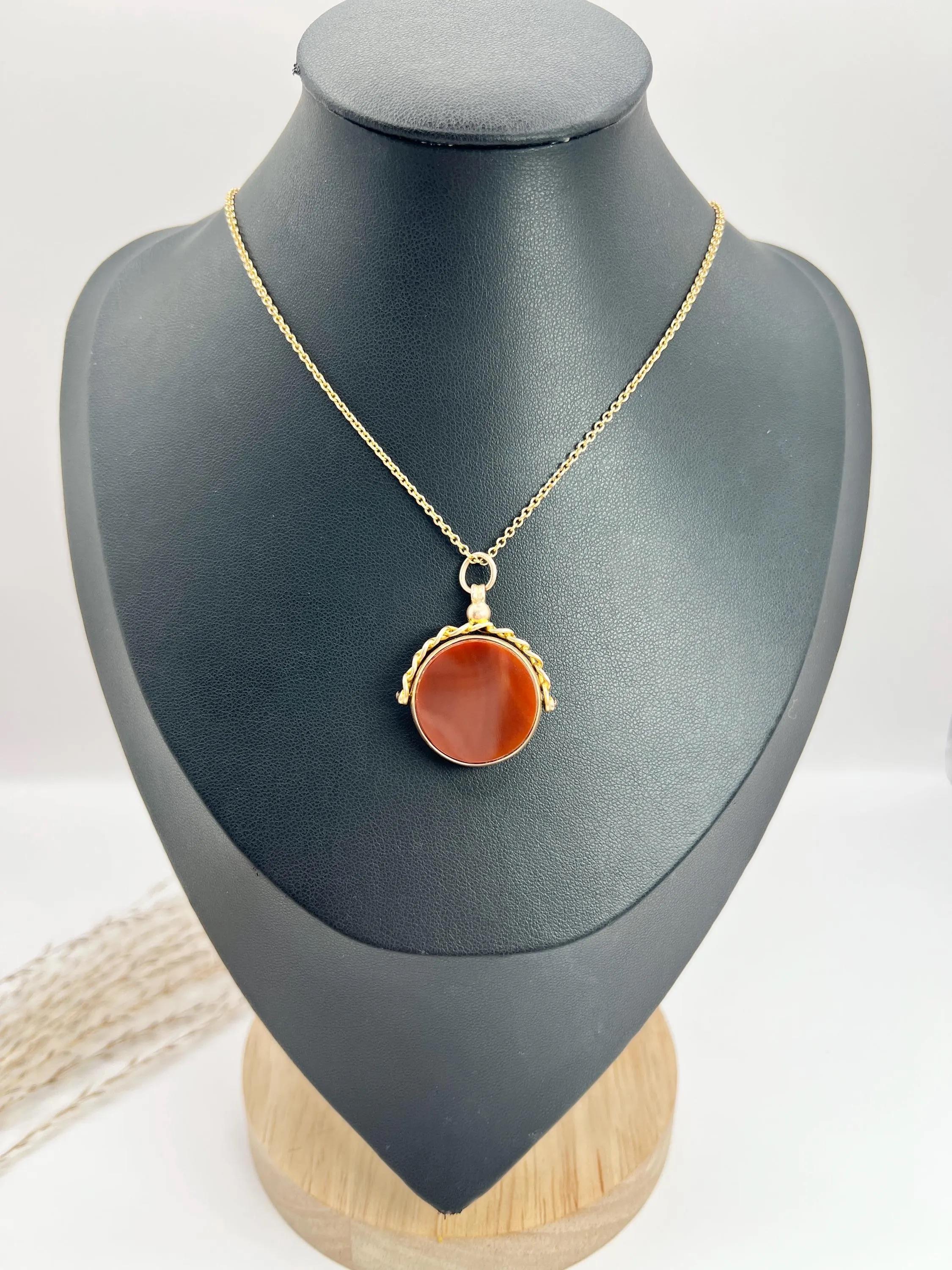 Antico portachiavi con sigillo in corniola eduardiana in oro 9ct con marchio Birmingham 1915 In condizioni buone in vendita a Brighton, GB