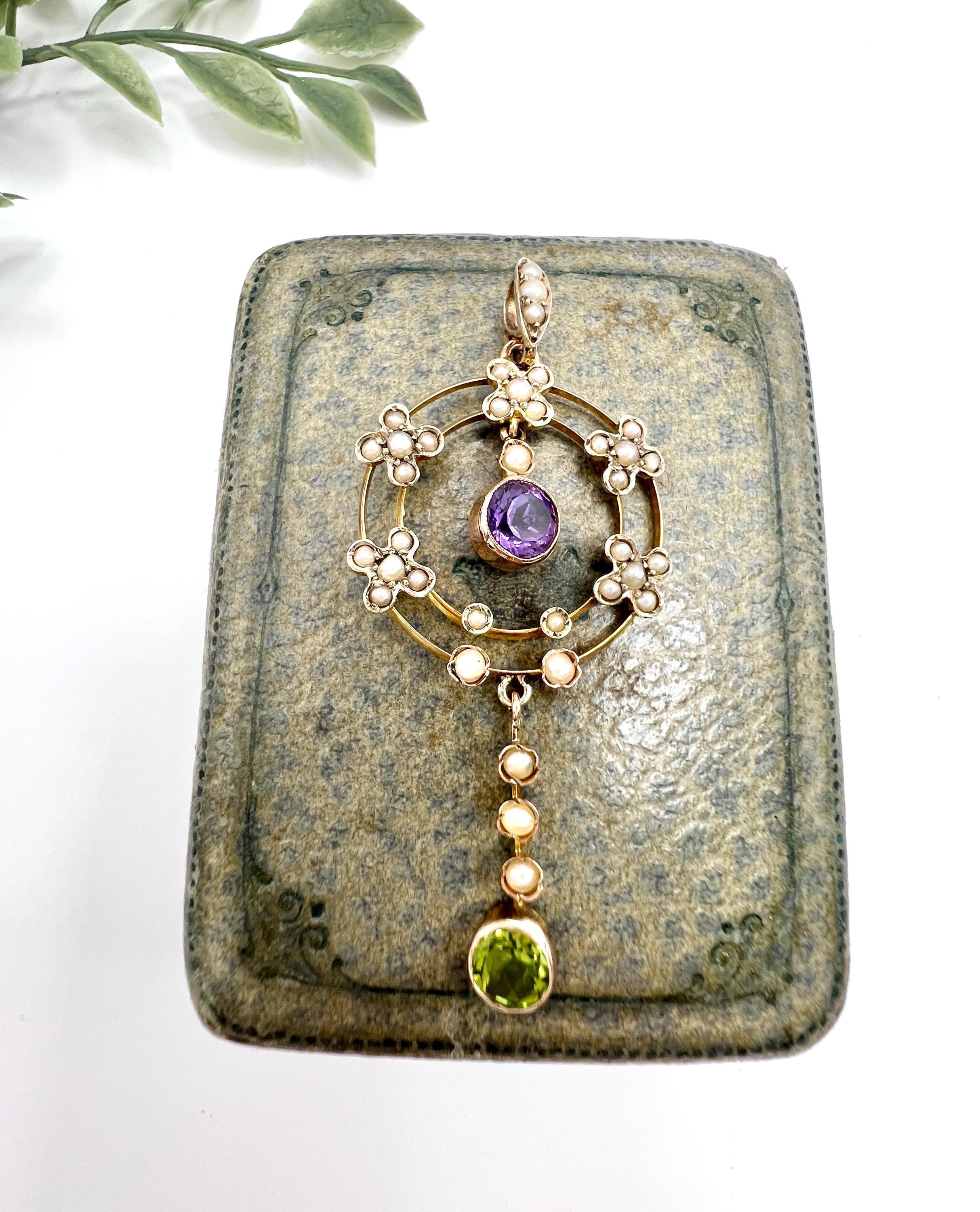 Antique 9ct Gold, Edwardian era Amethyst, Peridot & Pearl Suffragette Pendent For Sale 3