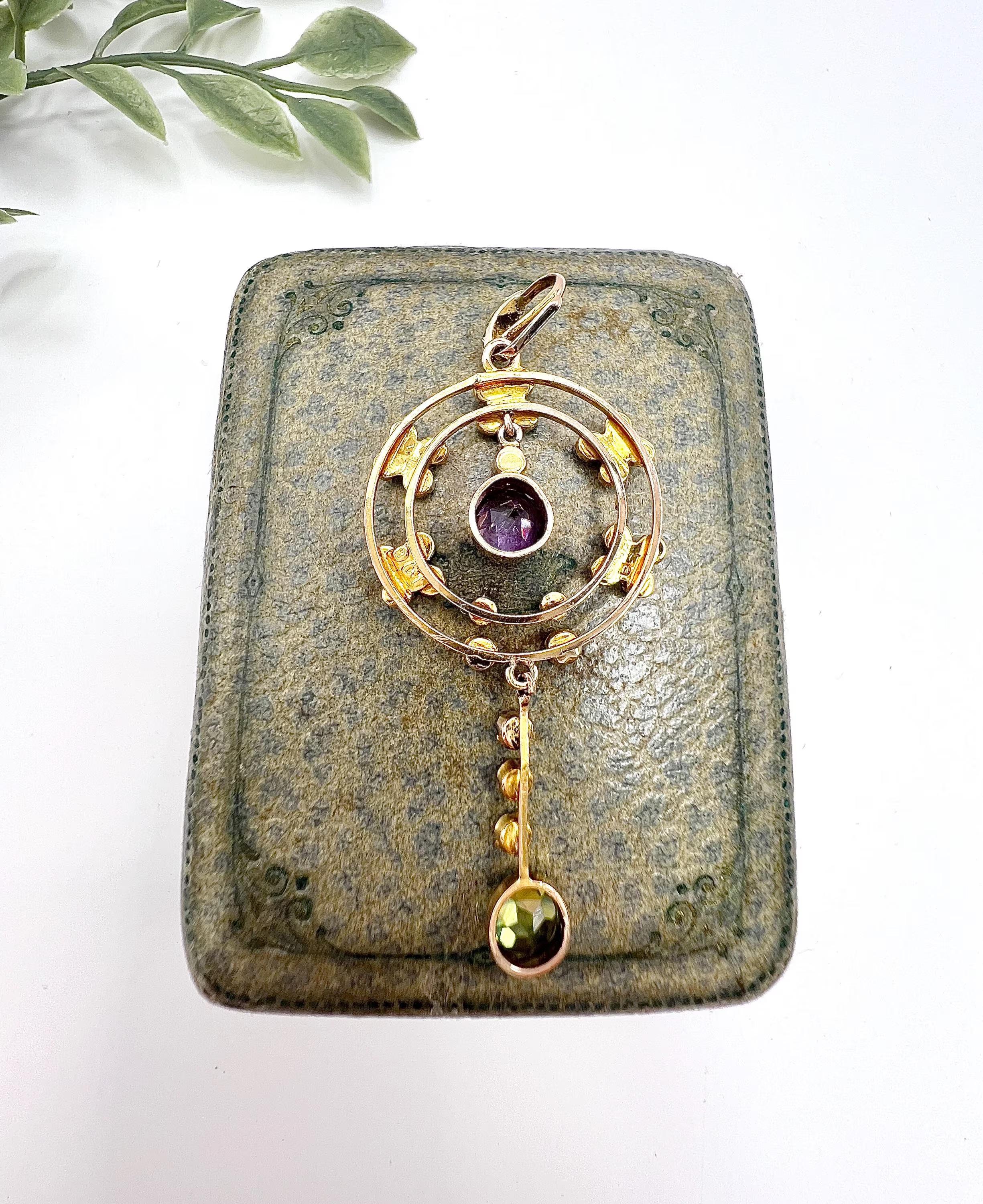 Antique 9ct Gold, Edwardian era Amethyst, Peridot & Pearl Suffragette Pendent For Sale 4