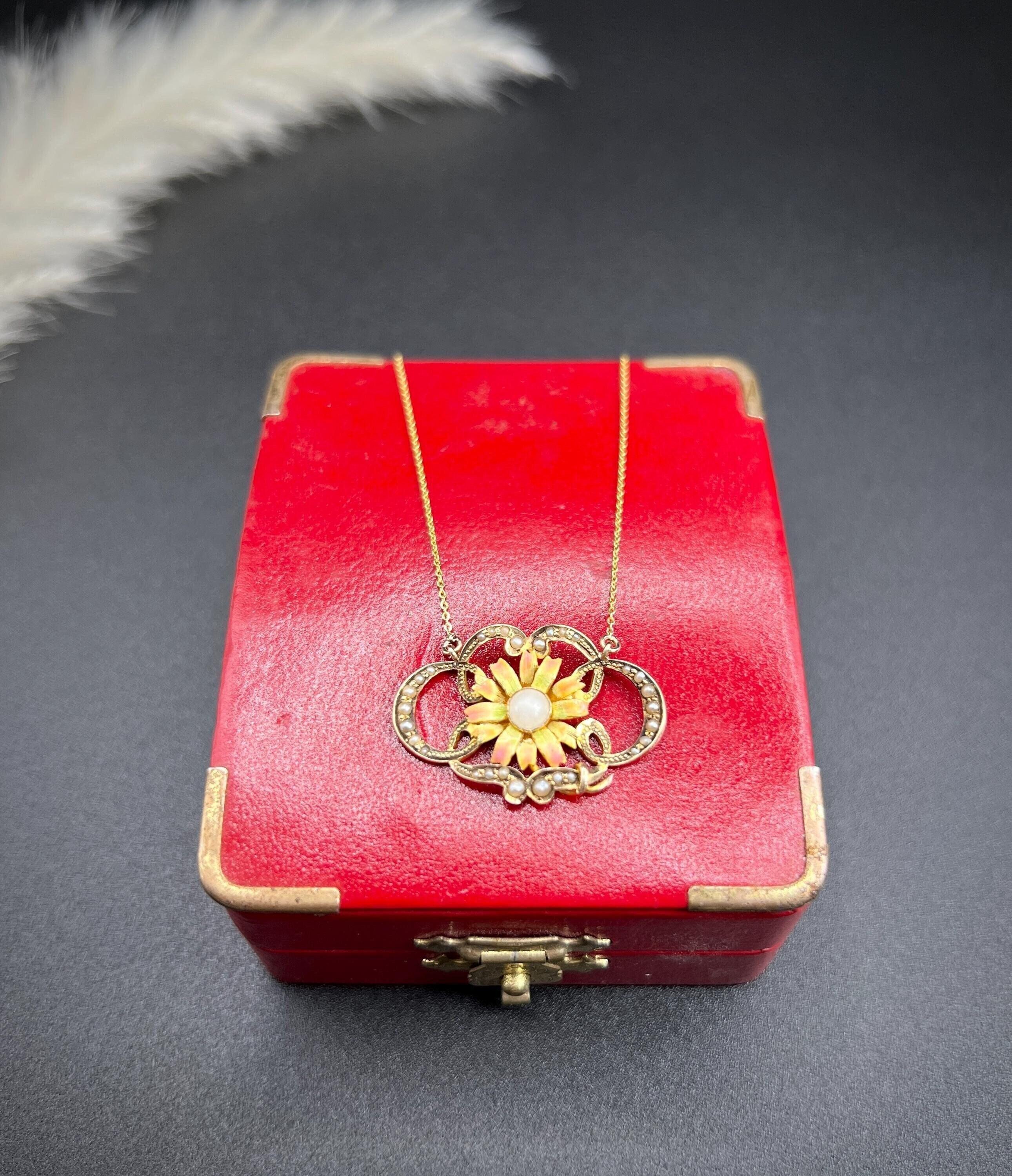 Antique 9ct Gold Edwardian era Enamel & Pearl Sunflower Floral Pendant Necklace For Sale 6