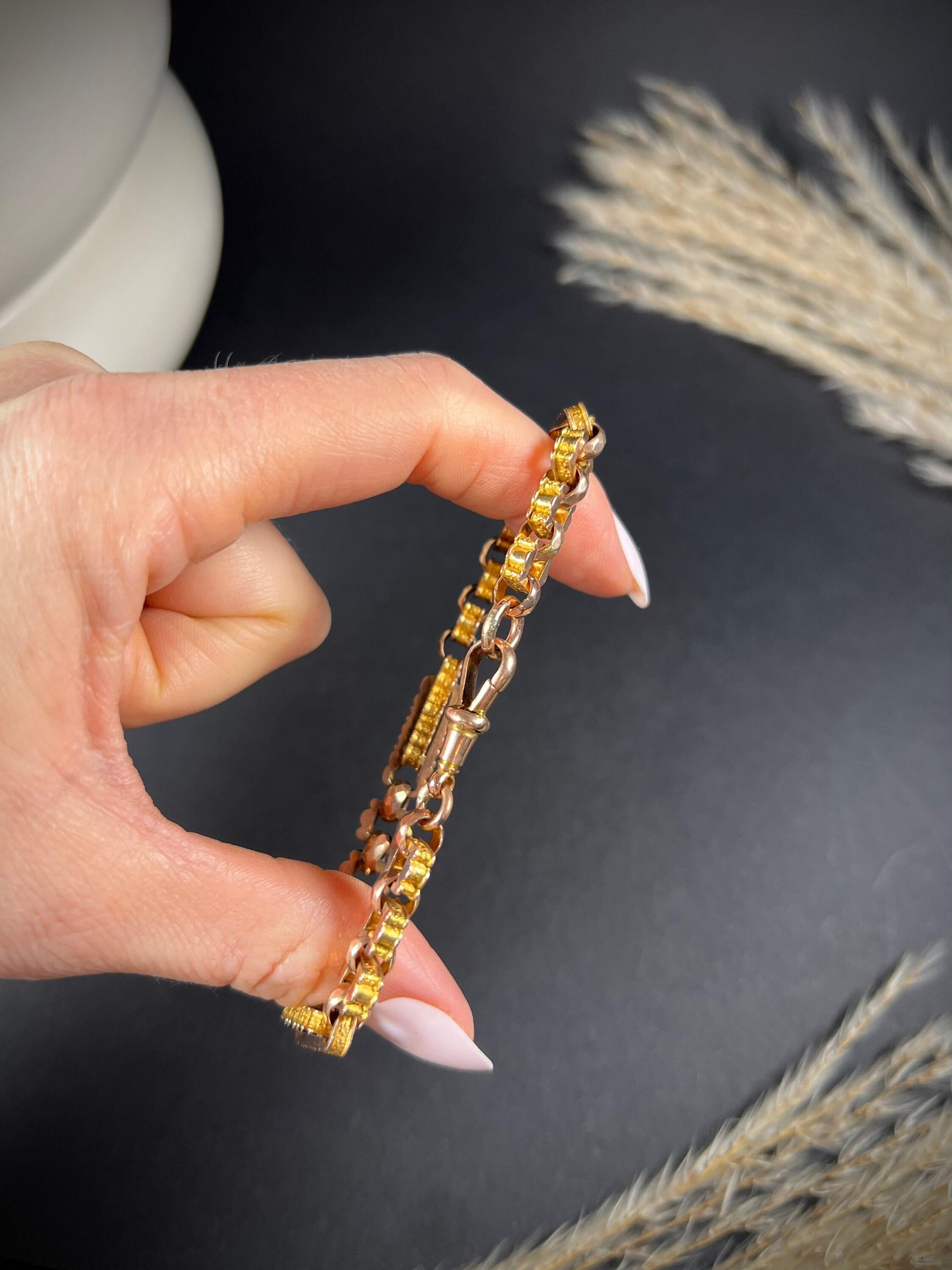 Antique 9ct Gold Edwardian Fancy Link Bracelet en vente 4