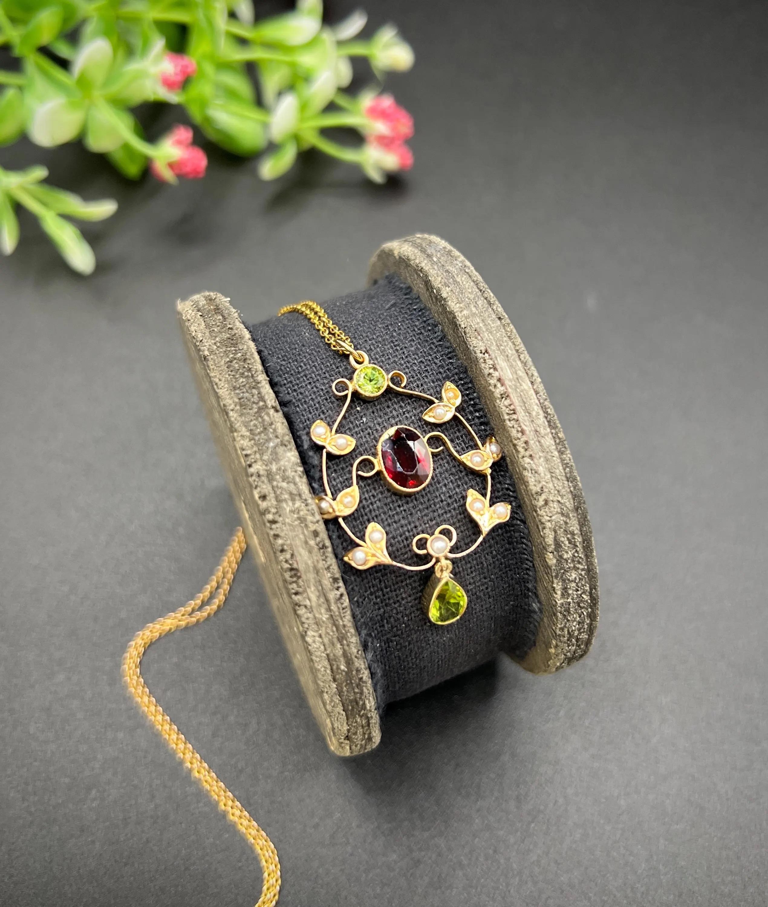Pendentif ancien Suffragette en or 9ct, grenat, perles de rocaille et péridot de style édouardien en vente 2
