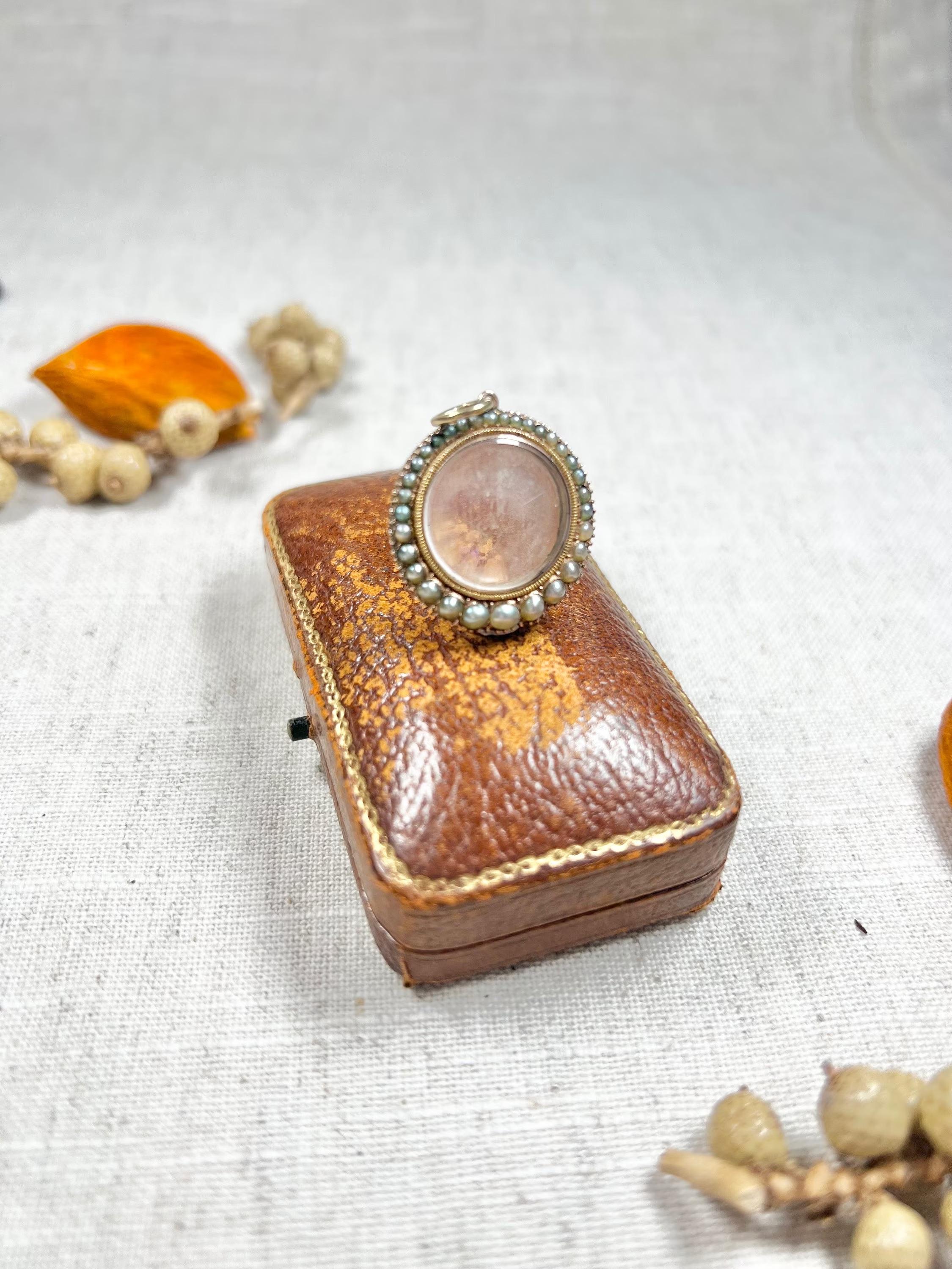 Women's or Men's Antique 9ct Gold Edwardian Seed PearlPendant / Brooch Locket For Sale