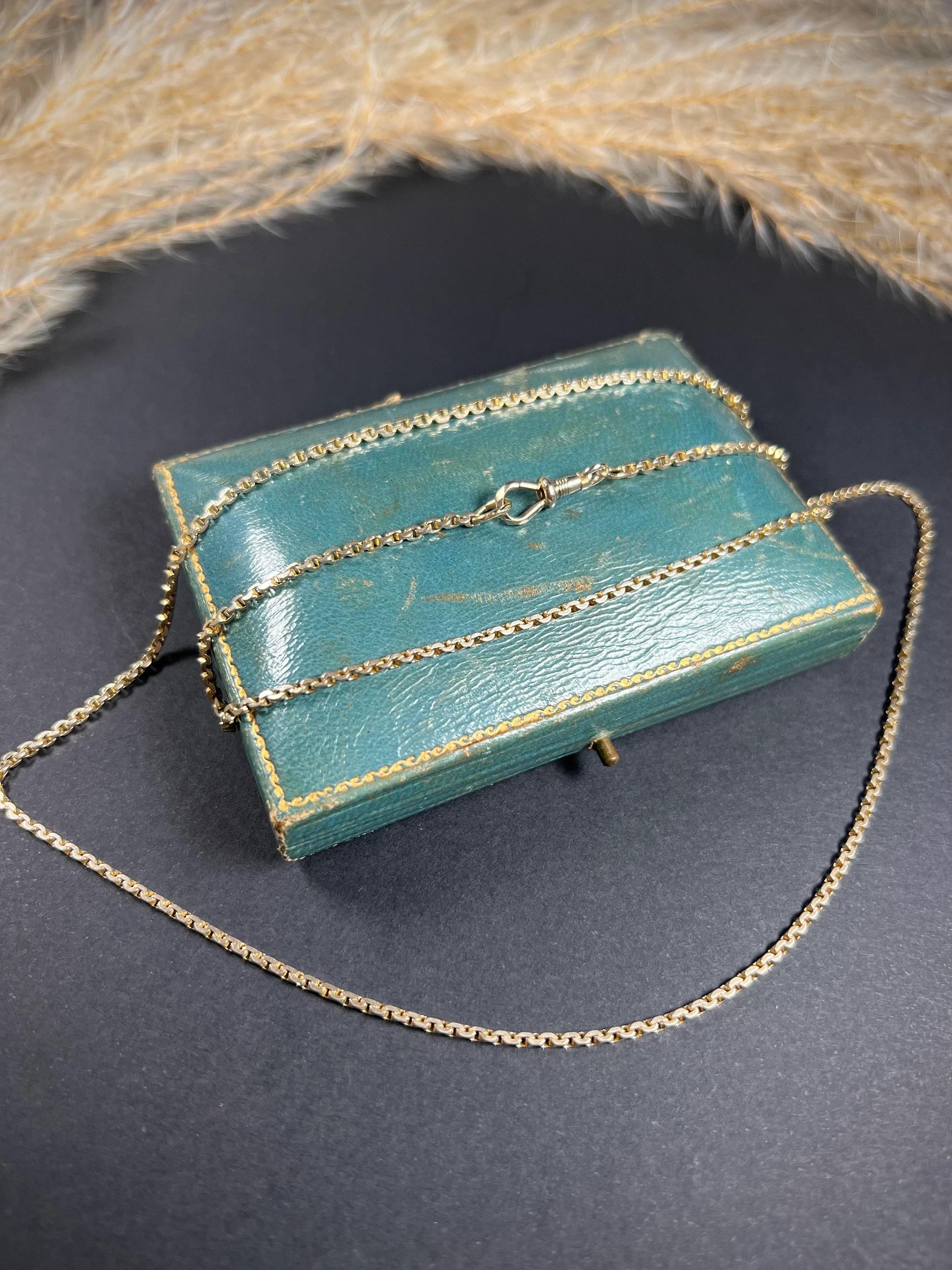 Chaîne longue en or 9ct Edwardian à maillons carrés Unisexe en vente