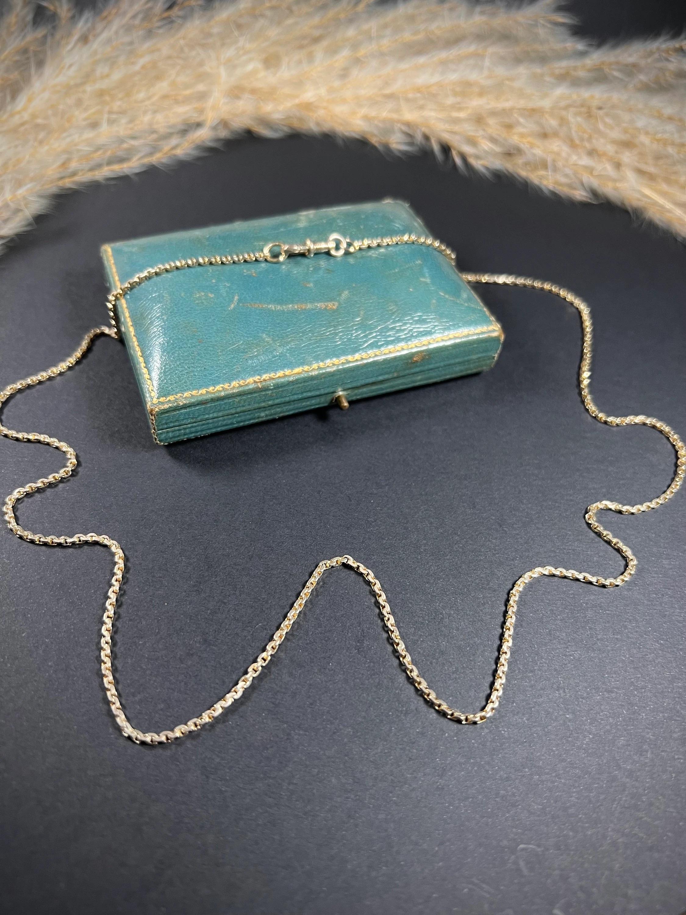 Chaîne longue en or 9ct Edwardian à maillons carrés en vente 1