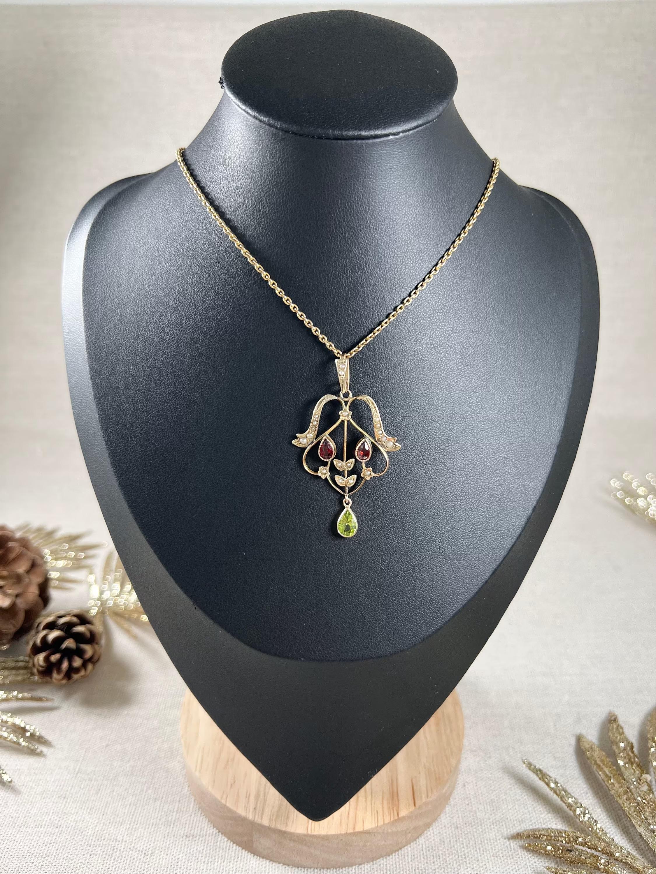 Antique 9ct Gold Edwardian Suffragette Pendant Garnets Peridot Drop Seed pearls For Sale 3