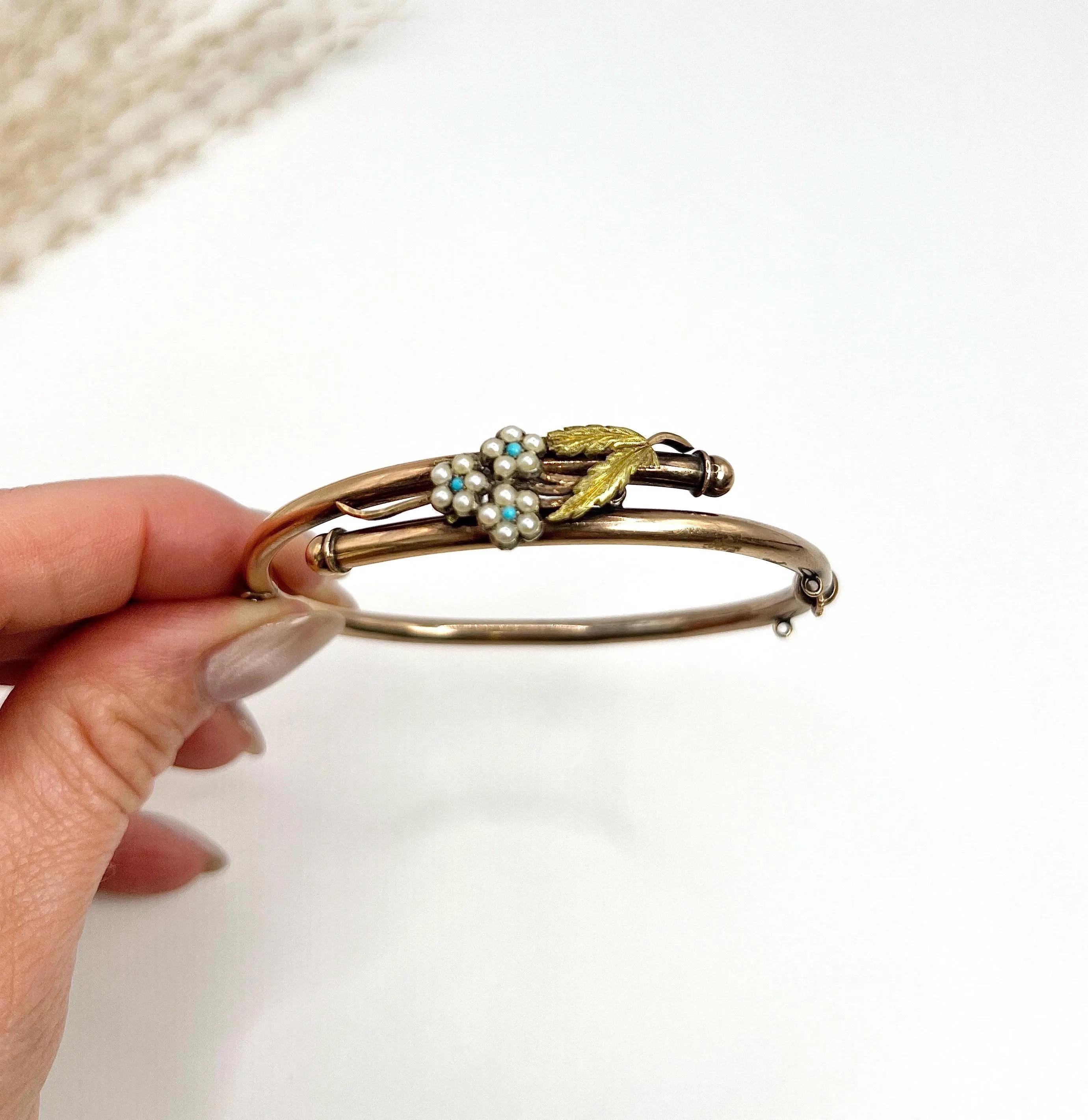 Antique 9ct Gold, Edwardian Turquoise & Natural Seed Pearl Forget Me Not Bangle For Sale 5