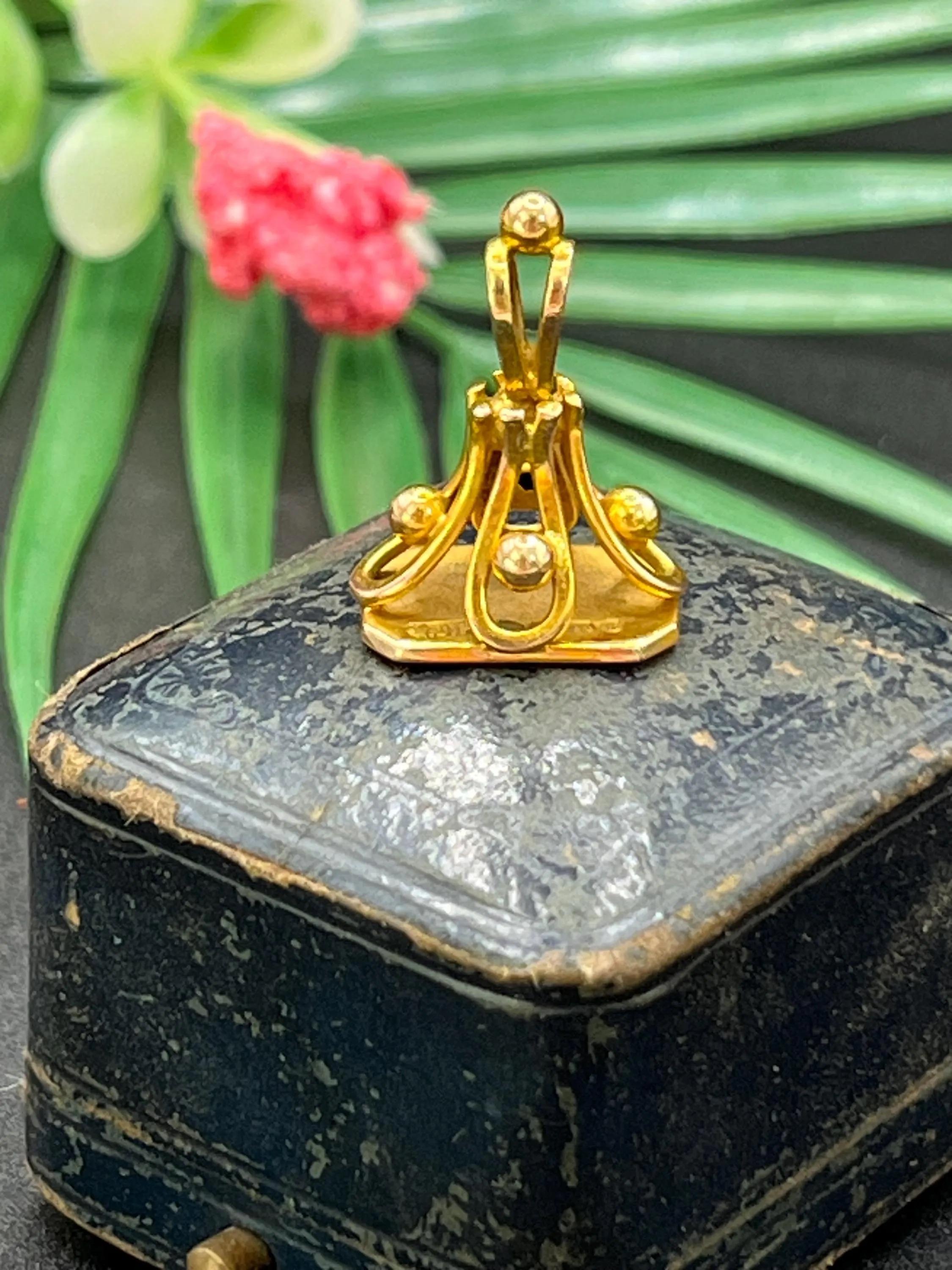 Antique 9ct Gold Fob Pendant Hallmarked Chester 1927 For Sale 2
