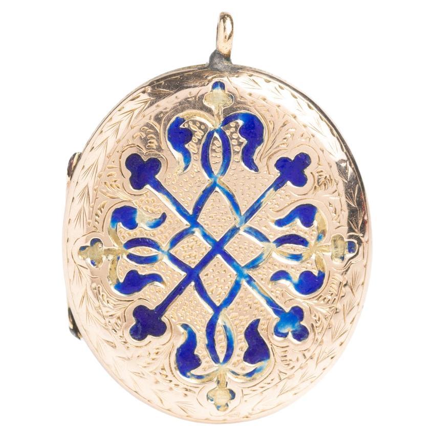 Antique 9ct Gold Locket For Sale at 1stDibs
