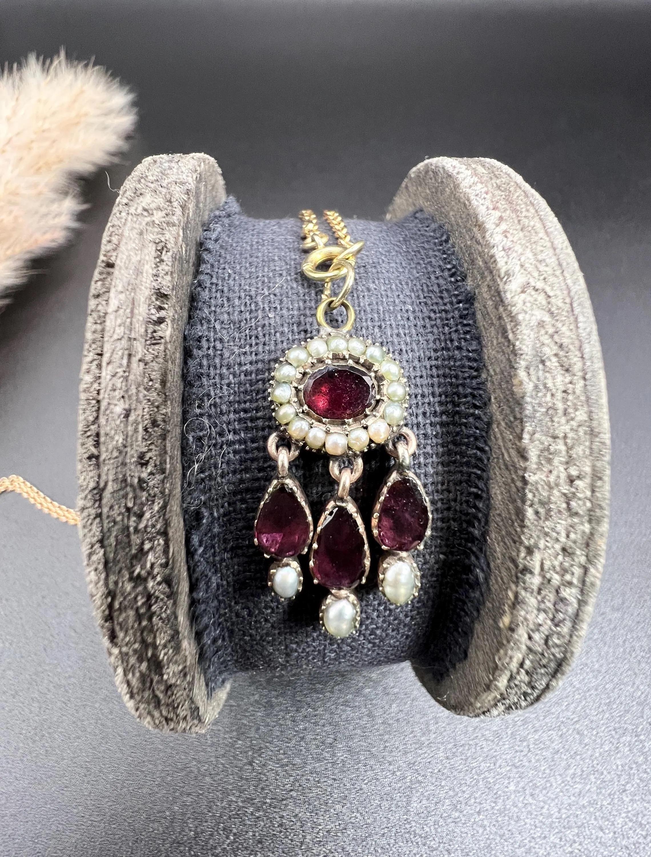 Mixed Cut Antique 9ct Gold, Georgian Flat Cut Garnet & Natural Seed Pearl Teardrop Pendent For Sale