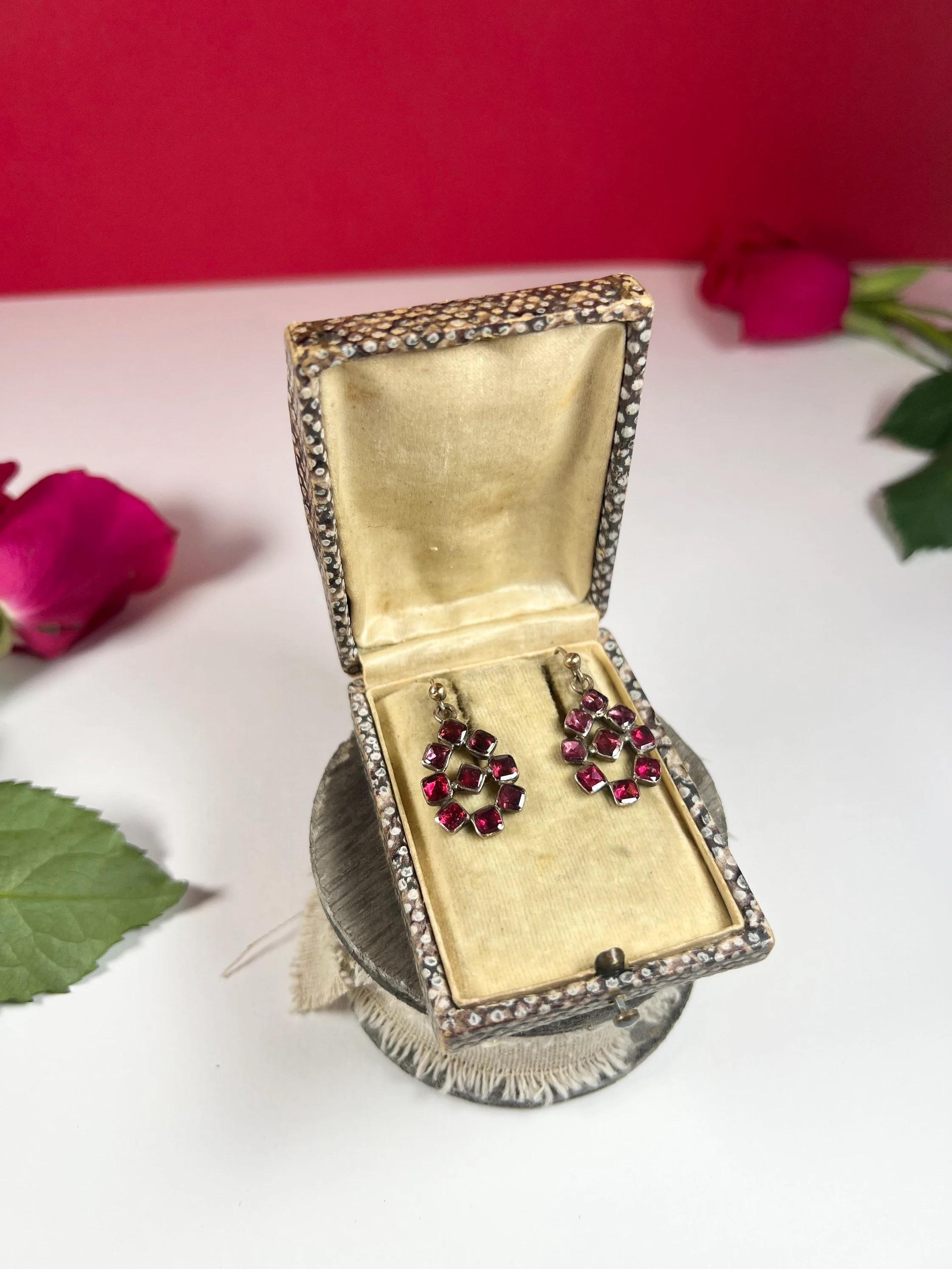 Antique 9ct Gold Georgian Garnet Earrings For Sale 3