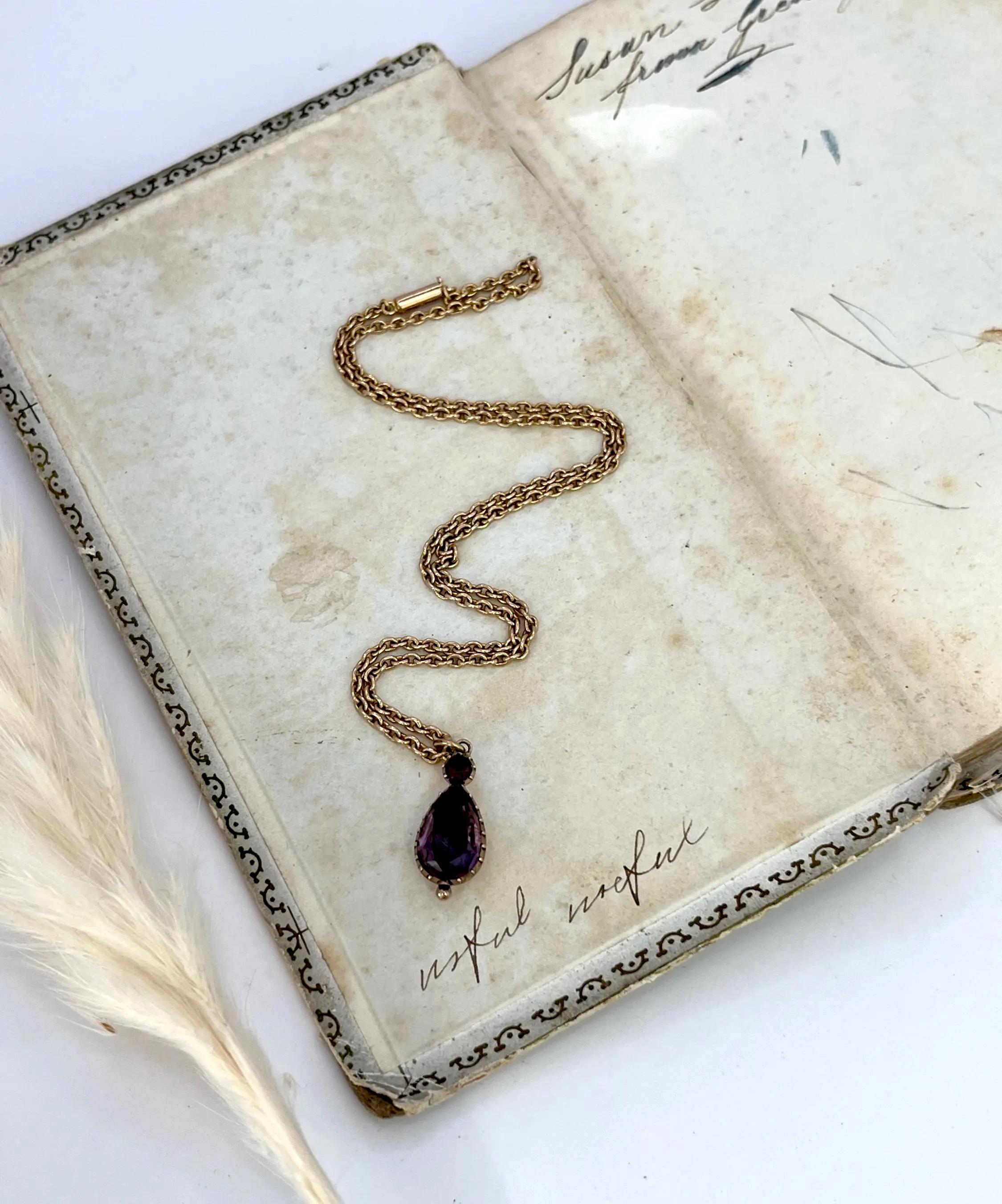 Antico ciondolo a goccia in oro 9ct, georgiano, con ametista, CIRCA 1850 in vendita 2