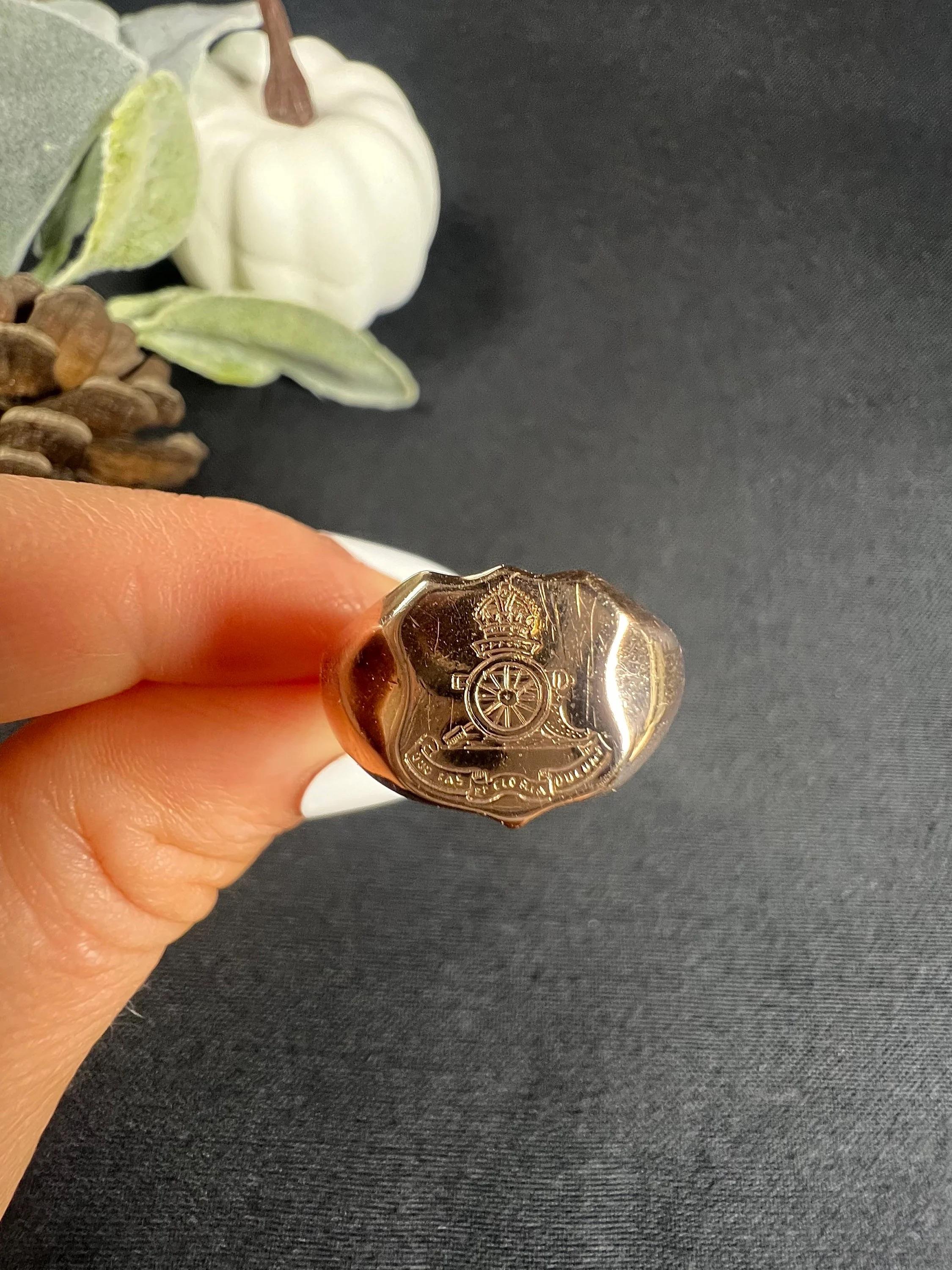 Women's or Men's Antique 9ct Gold Hallmarked Military Crowned Canon & Carriage Seal Signet Ring For Sale