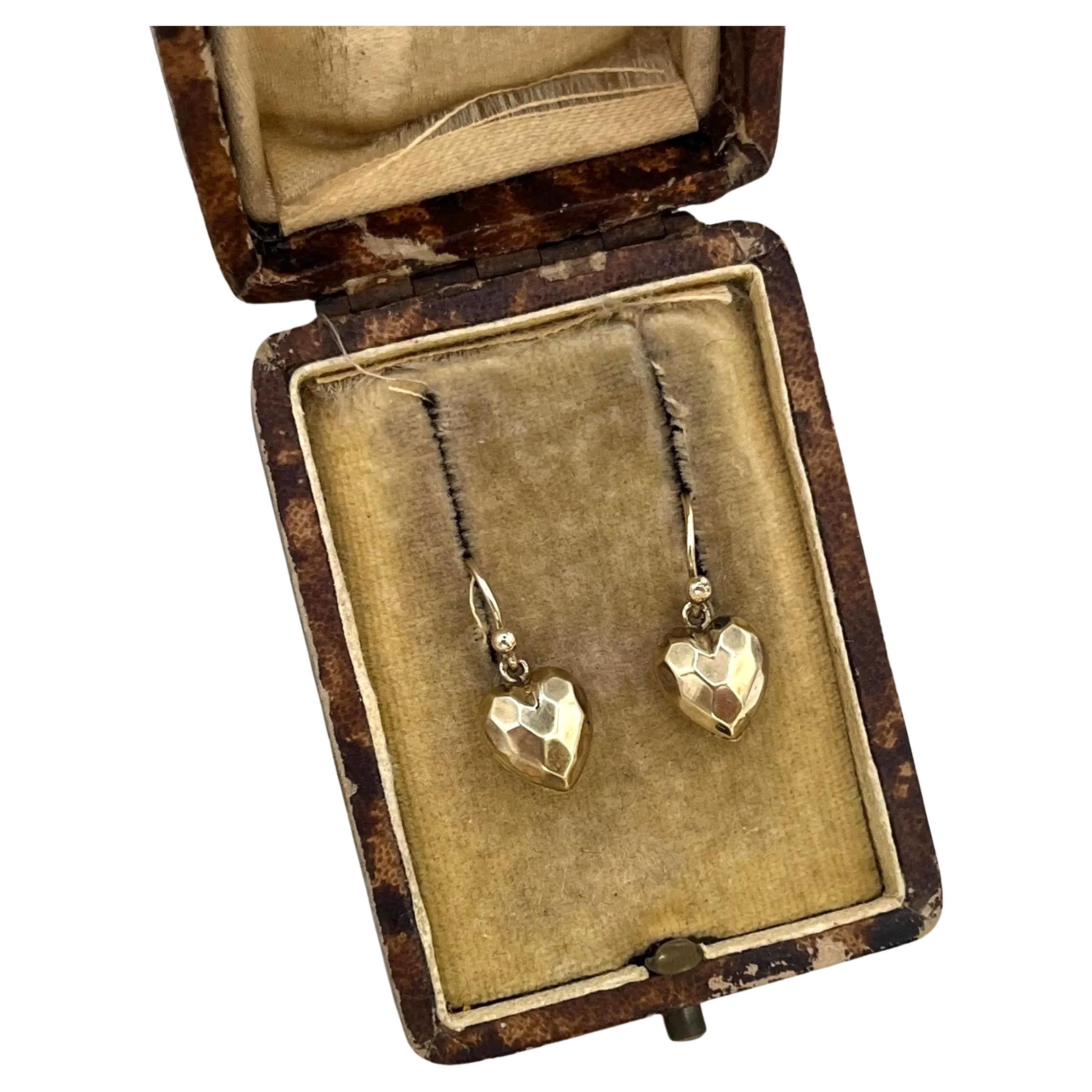 Antichi orecchini a goccia a cuore in oro 9ct, CIRCA 1910