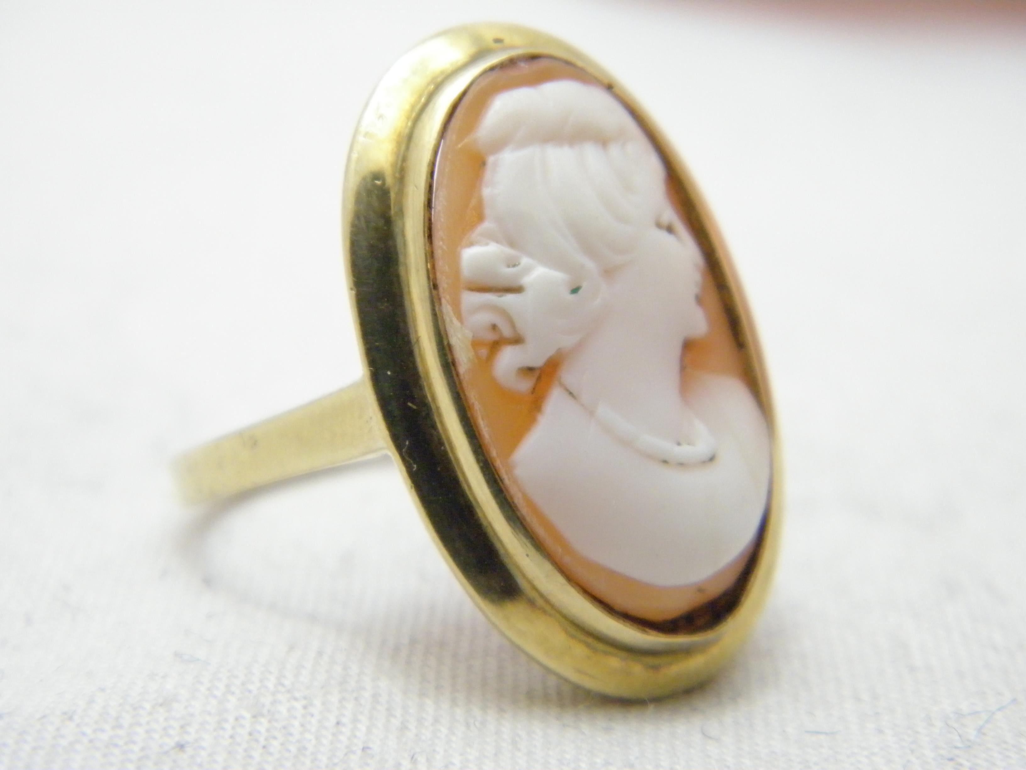 Women's or Men's Antique 9ct Gold Huge Cameo Signet Ring 375 Purity Heavy Shell 6.7g Size O 7.25 For Sale