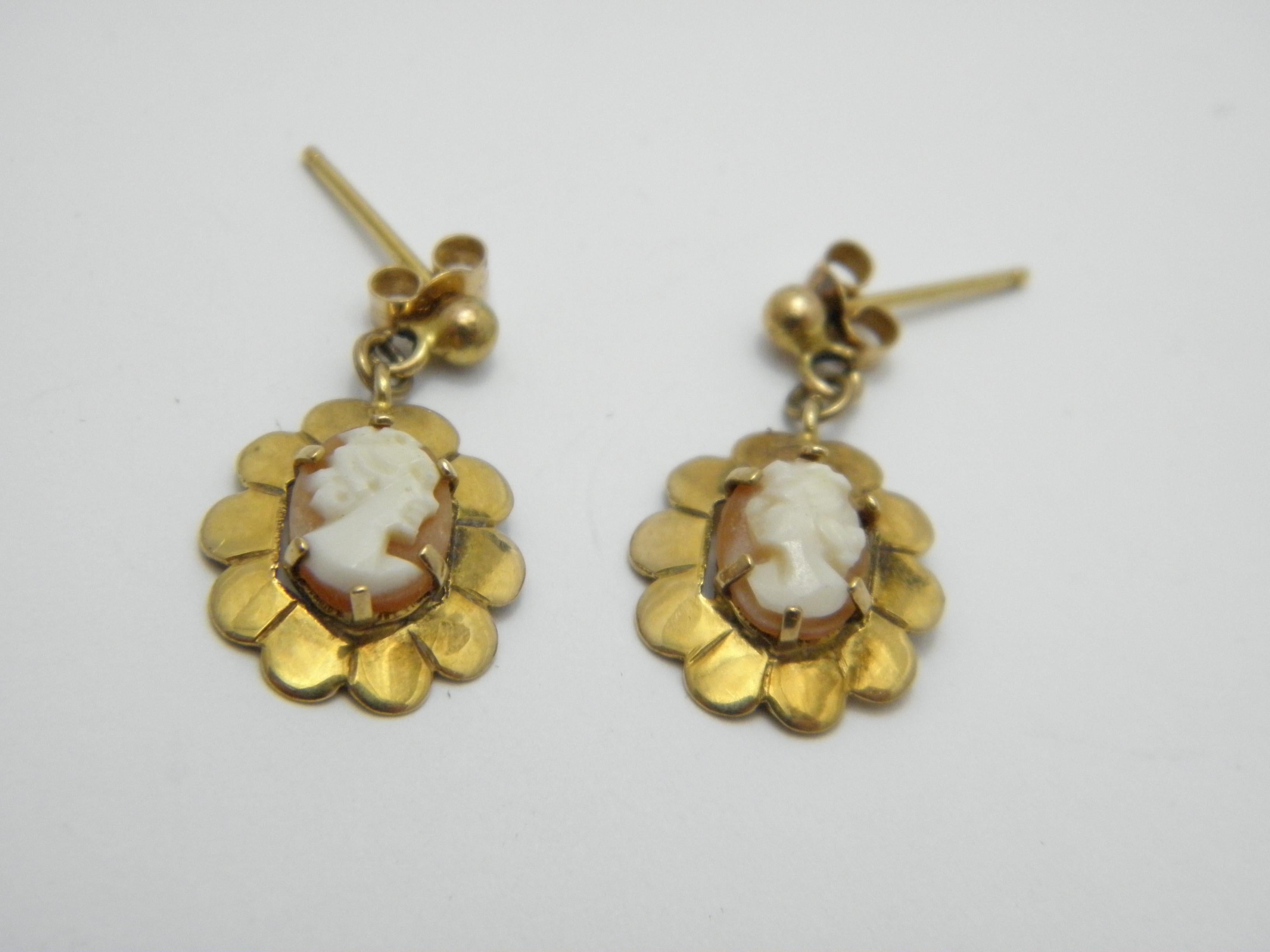 Antique 9ct Gold Large Shell Cameo Drop Dangle Earrings 375 Purity VGC In Good Condition For Sale In Camelford, GB