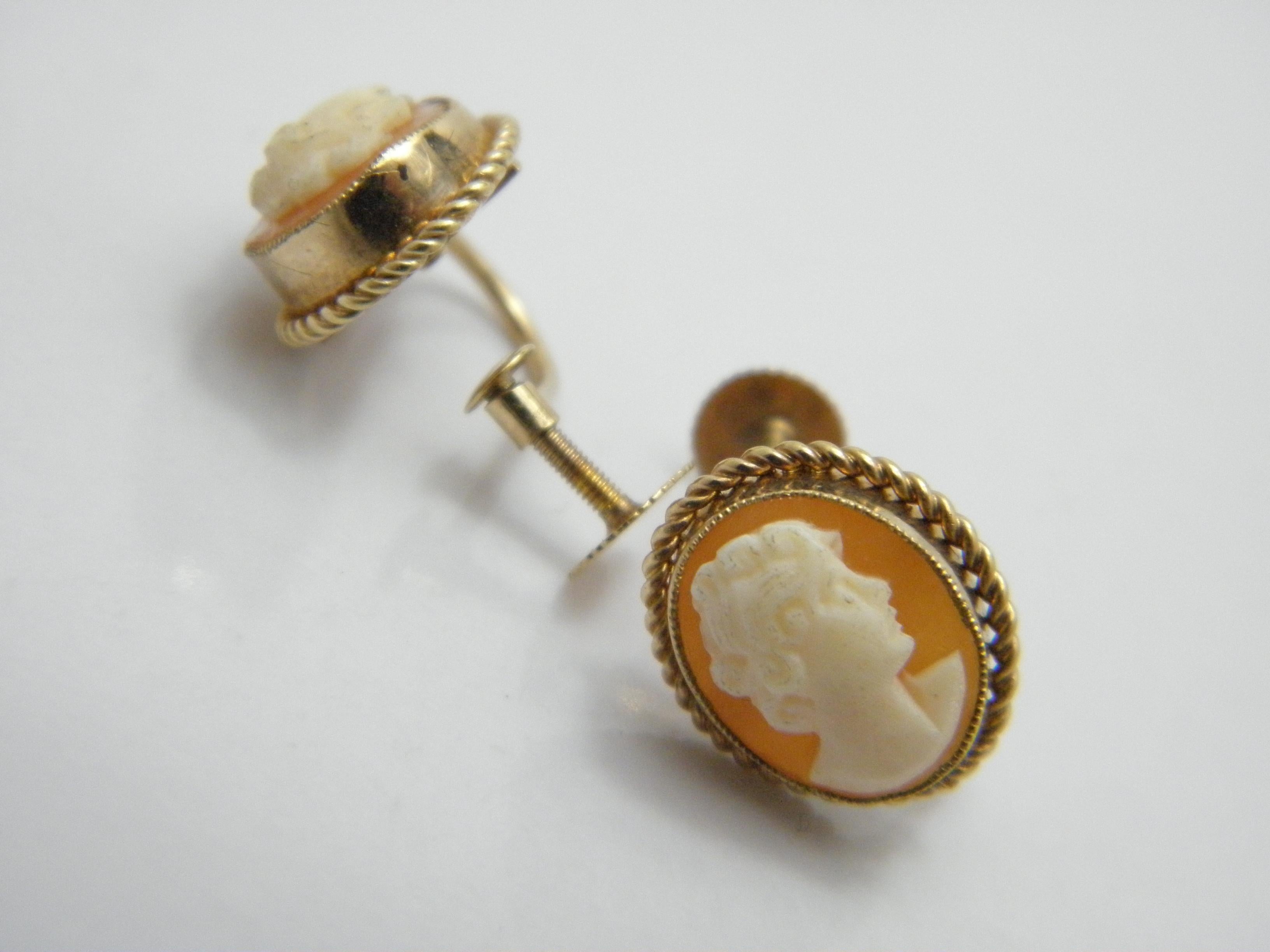 Victorian Antique 9ct Gold Large Shell Cameo Screw Back Dangle Earrings 375 Purity c1900 For Sale