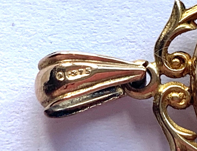 Antique 9ct Gold Locket For Sale at 1stDibs