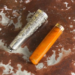 Antique 9ct Gold Mounted Amber Cheroot Holder in Engraved Silver Case