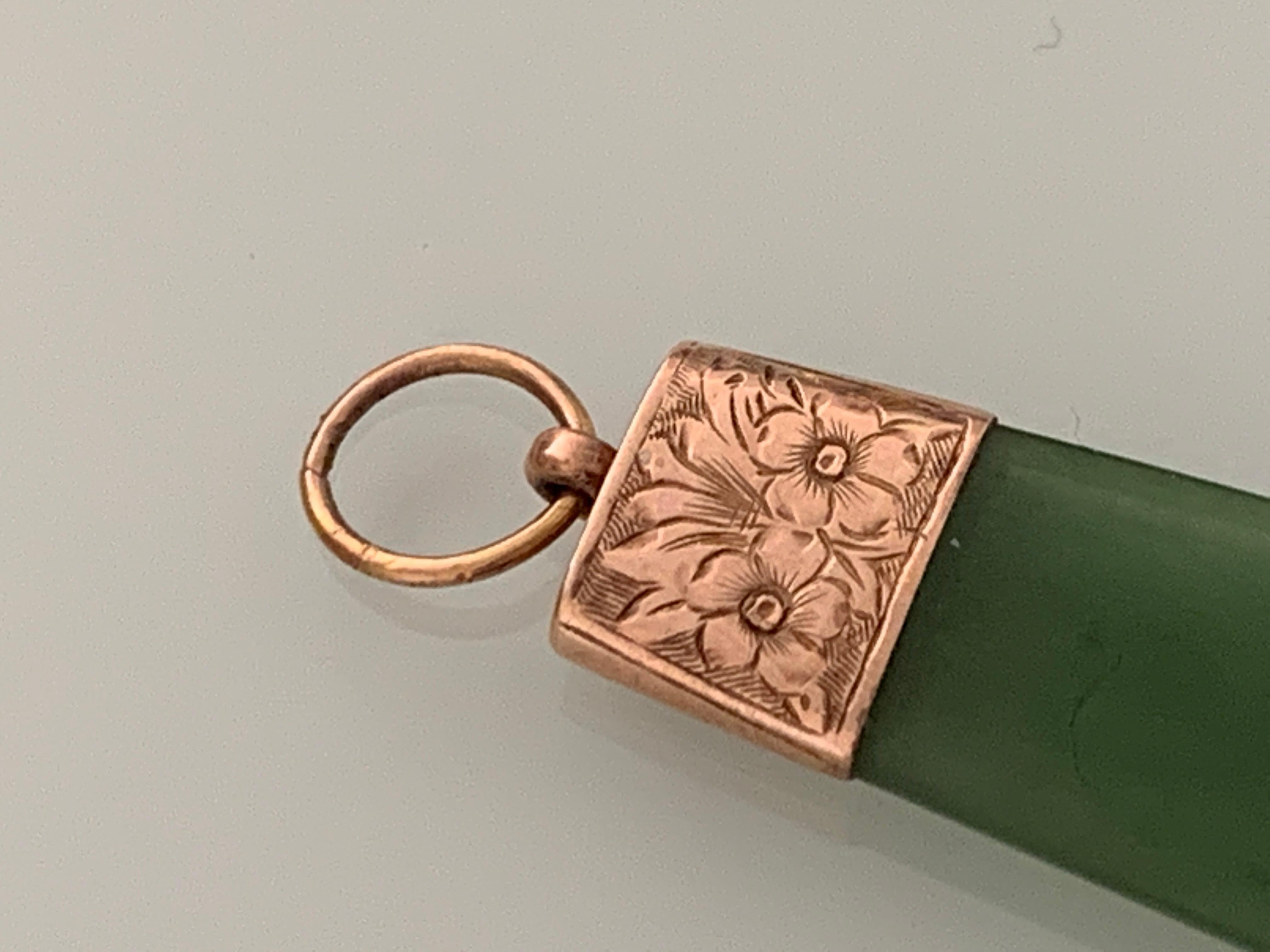 Pendentif ancien en jade monté sur or 9ct Unisexe en vente