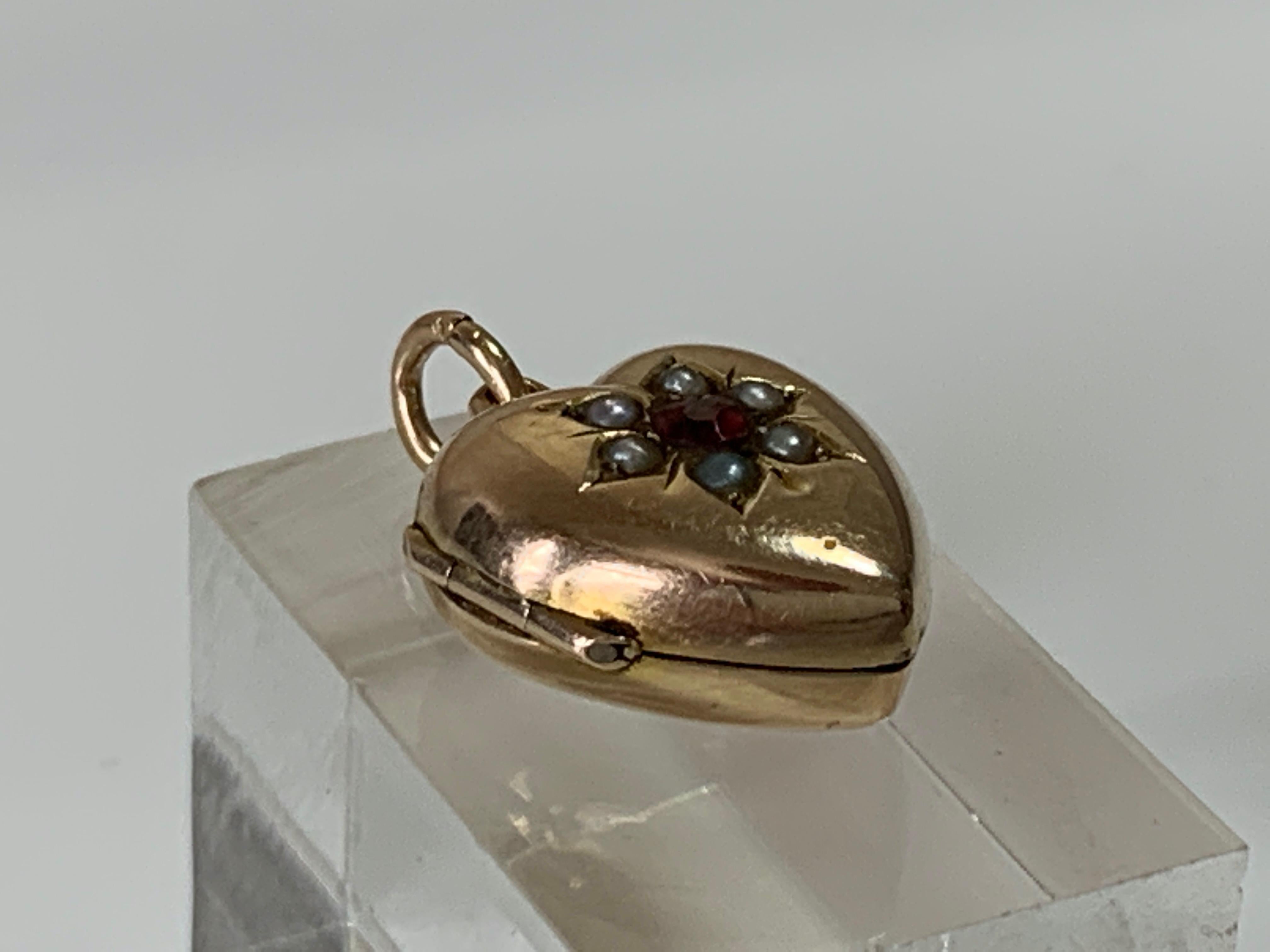 Antique 9ct Gold Pearl & Red Gem Locket 2