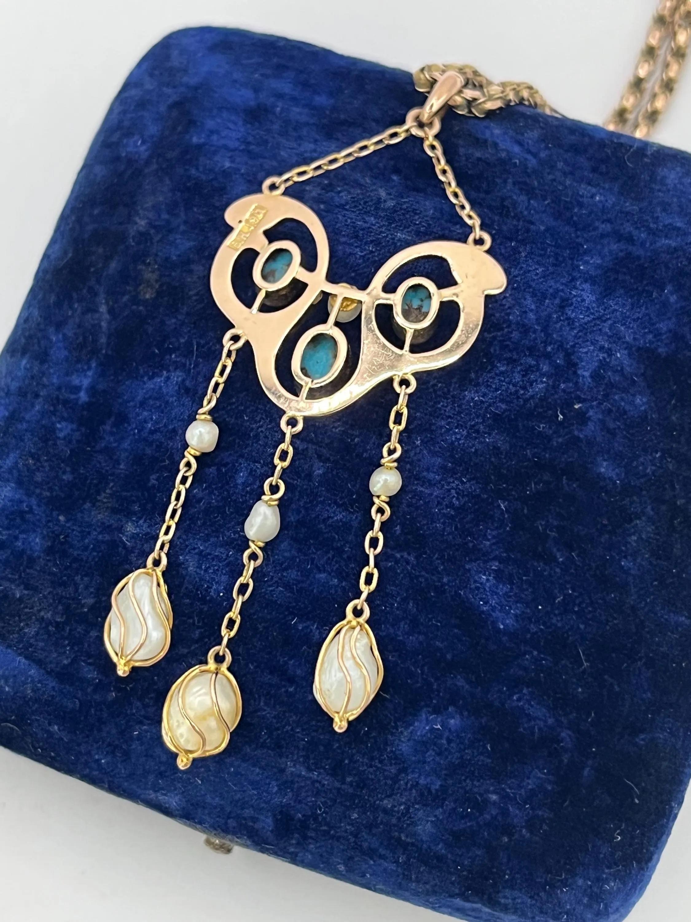 Taglio ovale Antico ciondolo a goccia in oro 9ct, perle e turchesi, CIRCA 1920 in vendita