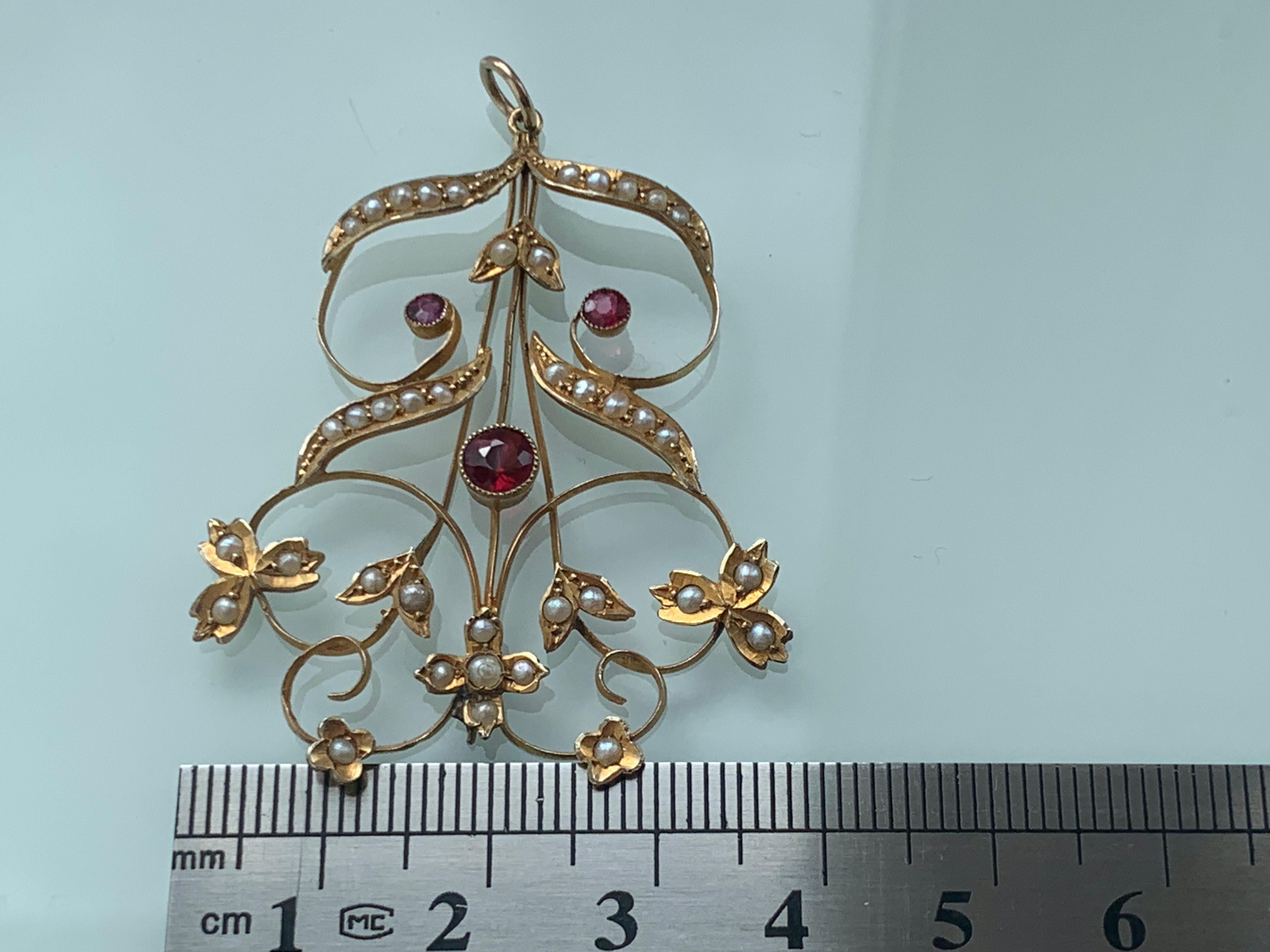 Edwardian Antique 9ct Gold Pendant Section
9ct 375 Gold Antique Pendant- in need of slight restoration

The final central drop or a further part to this design is missing
and there also is one broken leaf  join  - 
Sold as a part section of a