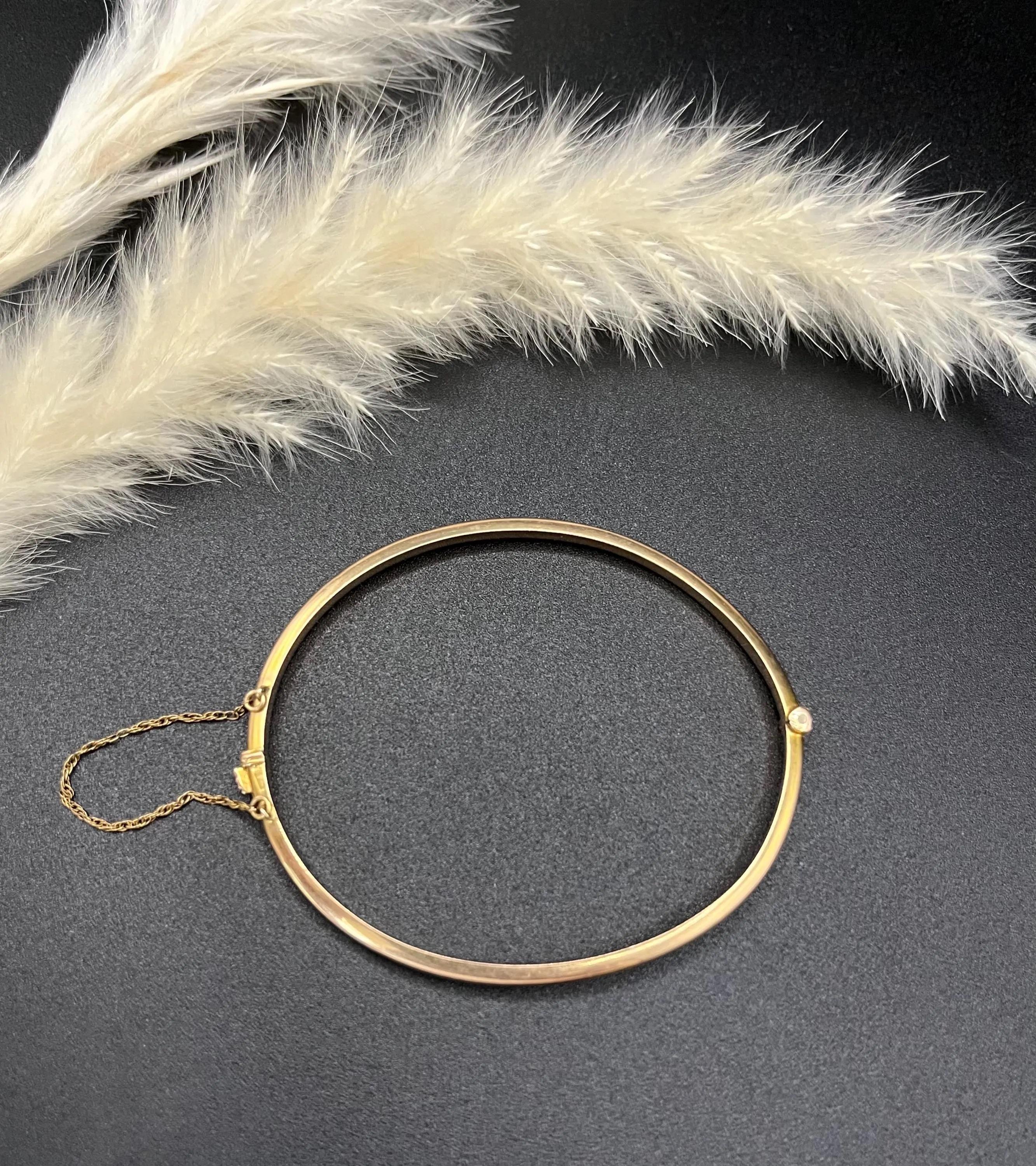 Antike 9ct Gold Plain Hinged Armreif, CIRCA 1920s im Angebot 4