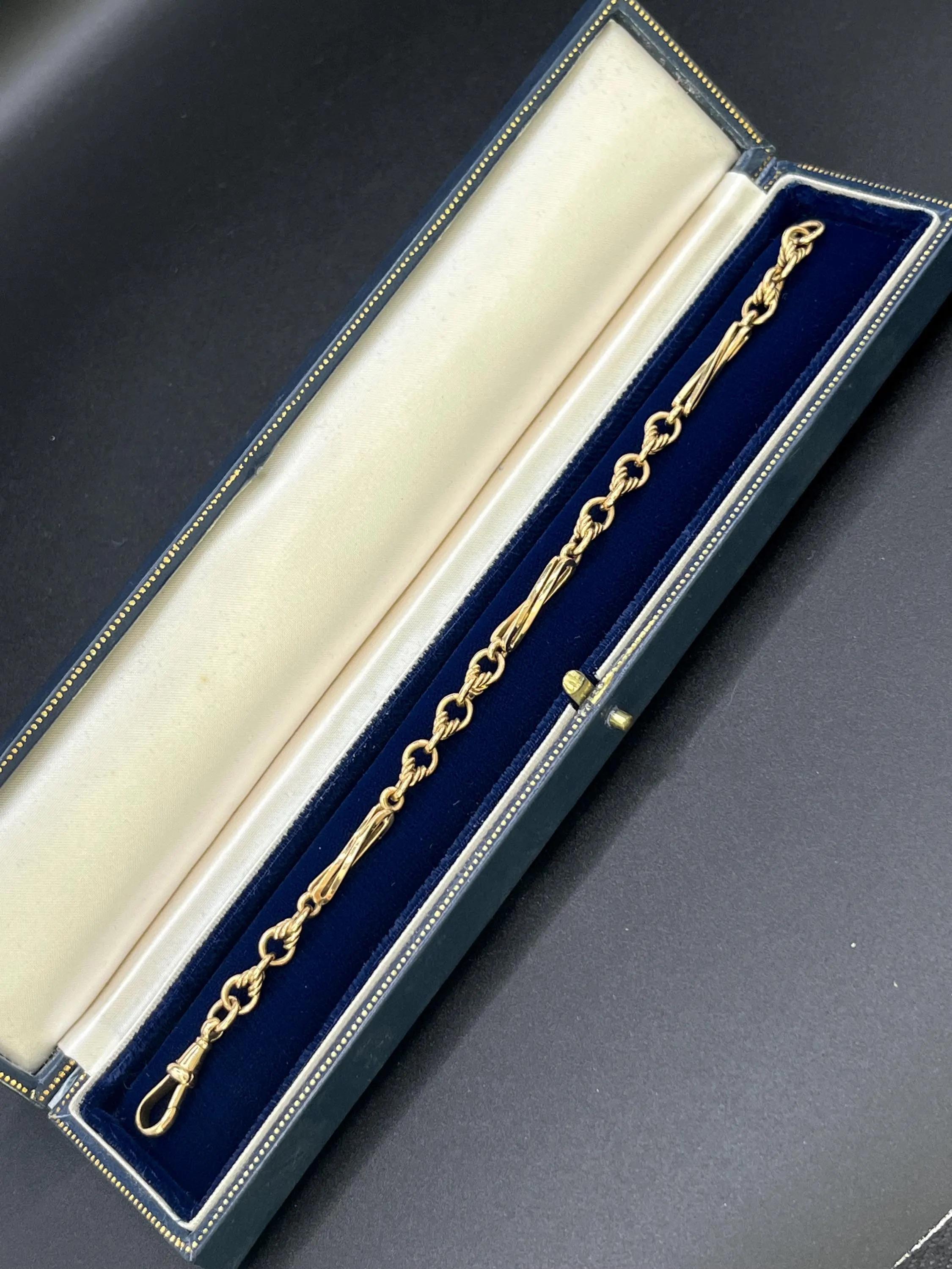 Pulsera de eslabones de fantasía eduardiana, antigua, estampada en oro de 9 ct, con cierre de clip giratorio en venta 4