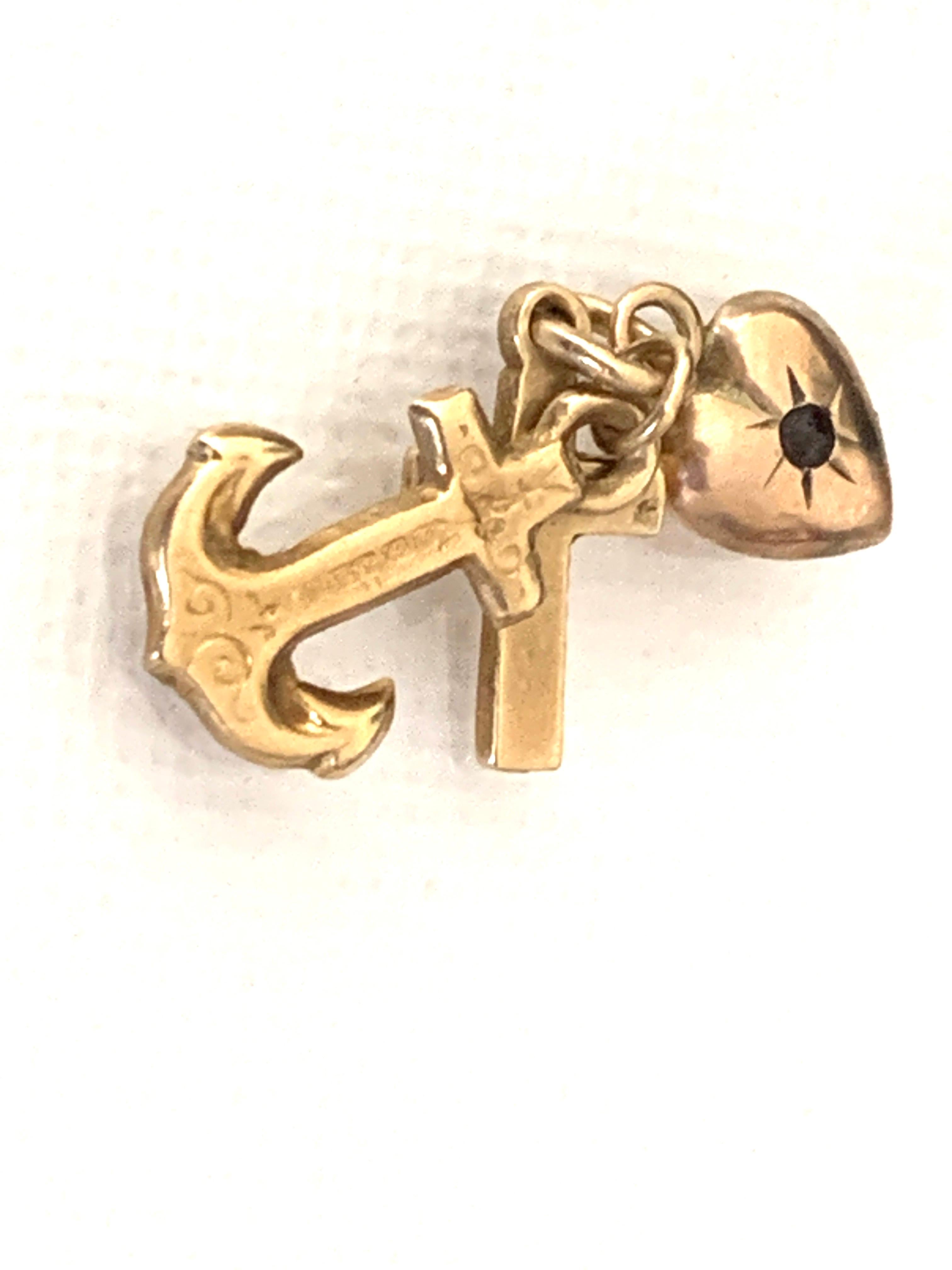 Antique 9ct Gold trio charm - Heart, Anchor & cross in vendita 3