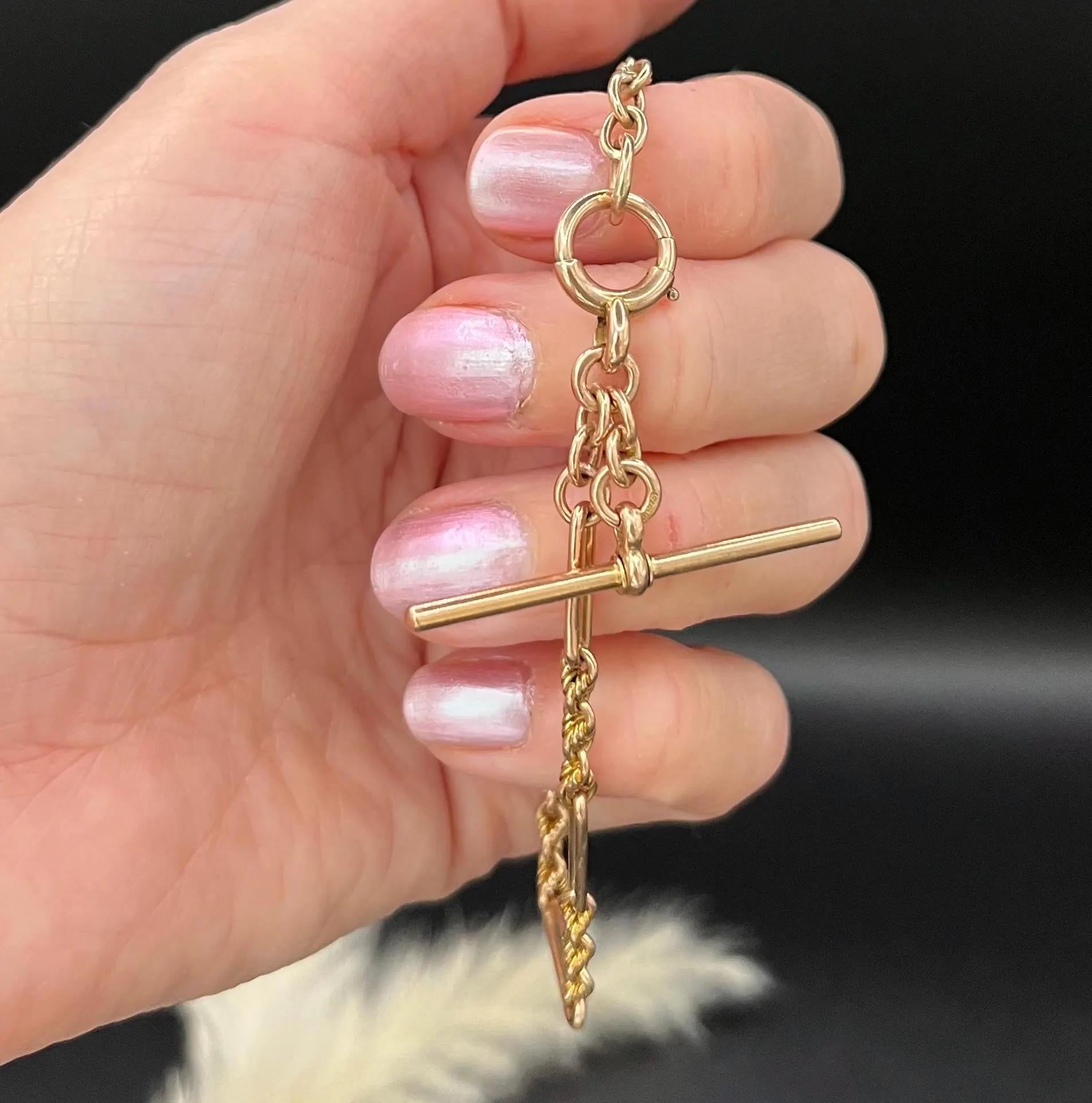 Antique Fancy Link Gold Bracelet 

9ct Rose Gold

Circa 1900

Fabulous Victorian 9ct Gold Albert bracelet with fancy paperclip and interlocking links. Both styles have matching, ridged inner links, creating a stunning visual effect. This timeless