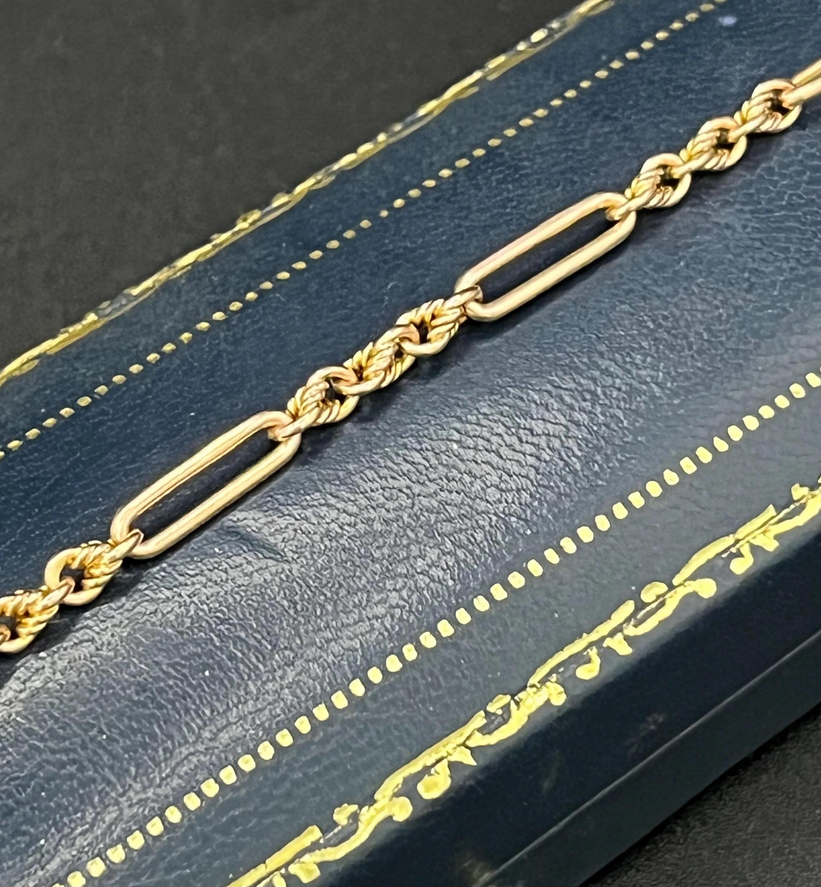 Antique 9ct Gold, Victorian Fancy Paperclip & Rope Link T-bar Bracelet For Sale 2