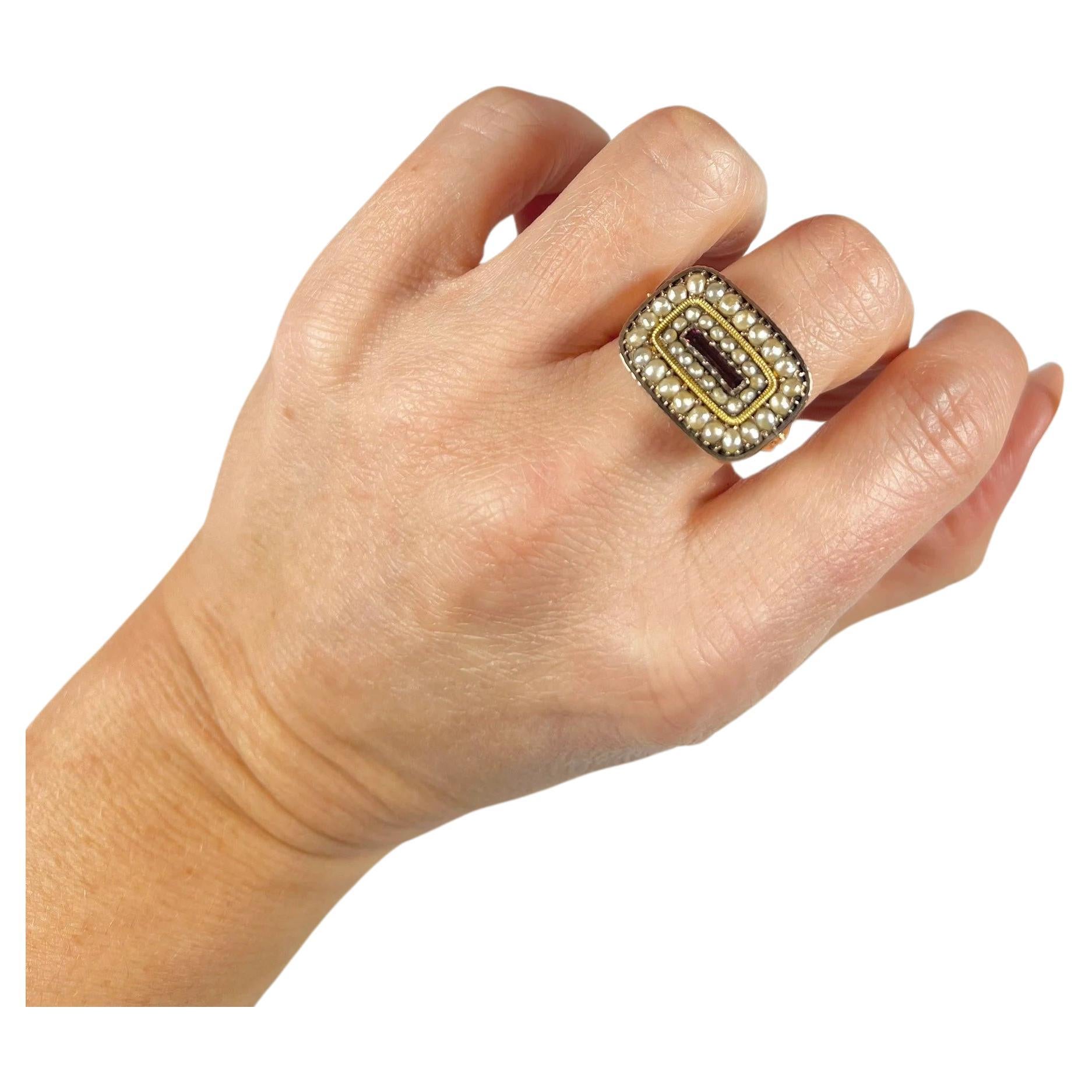 Antique 9ct Gold Victorian Garnet & Pearl Dress Ring