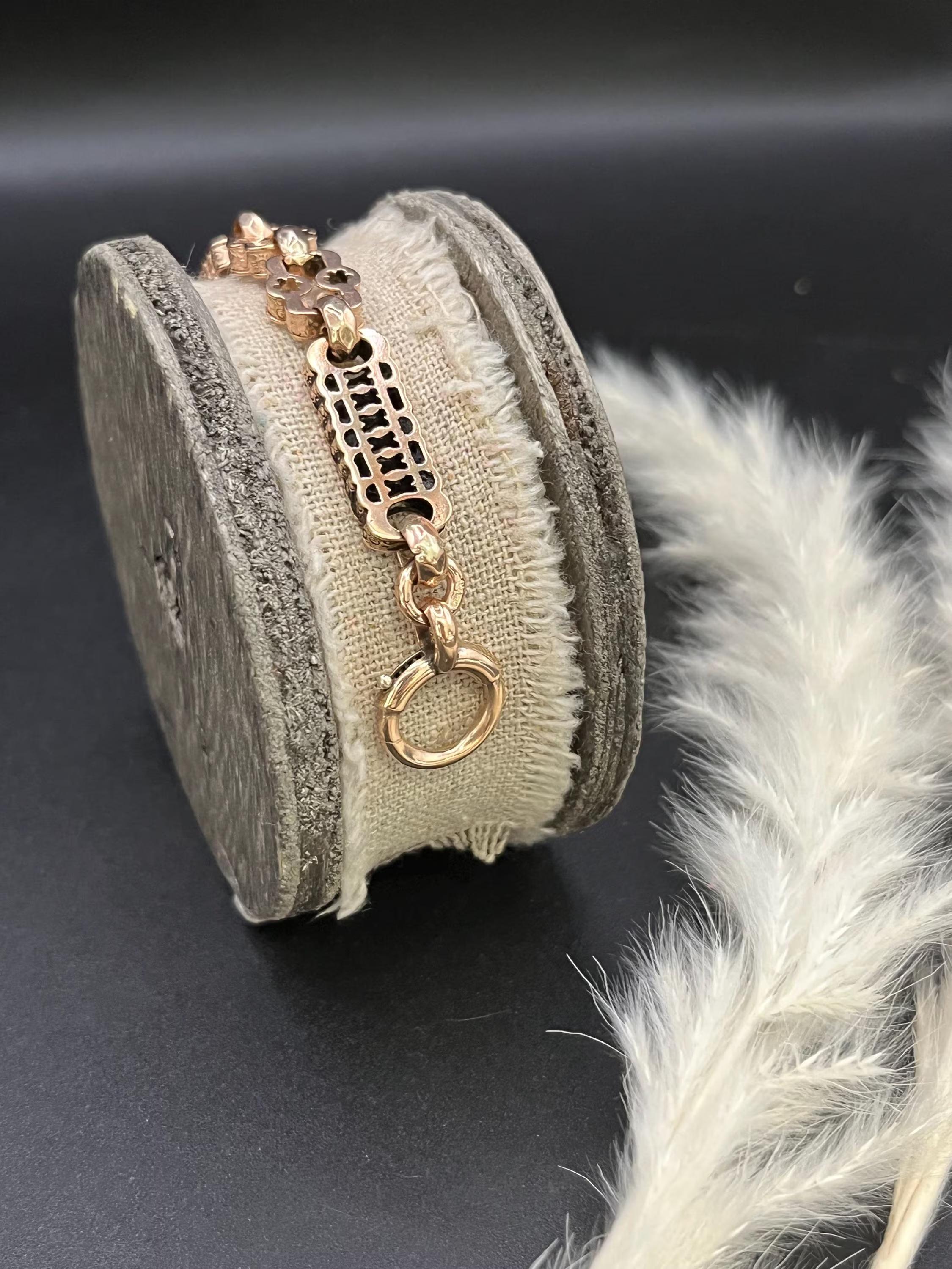 Antico estensore di catena a maglie ornate in oro 9ct vittoriano con anello a bullone  Chiusura a moschettone in vendita 3