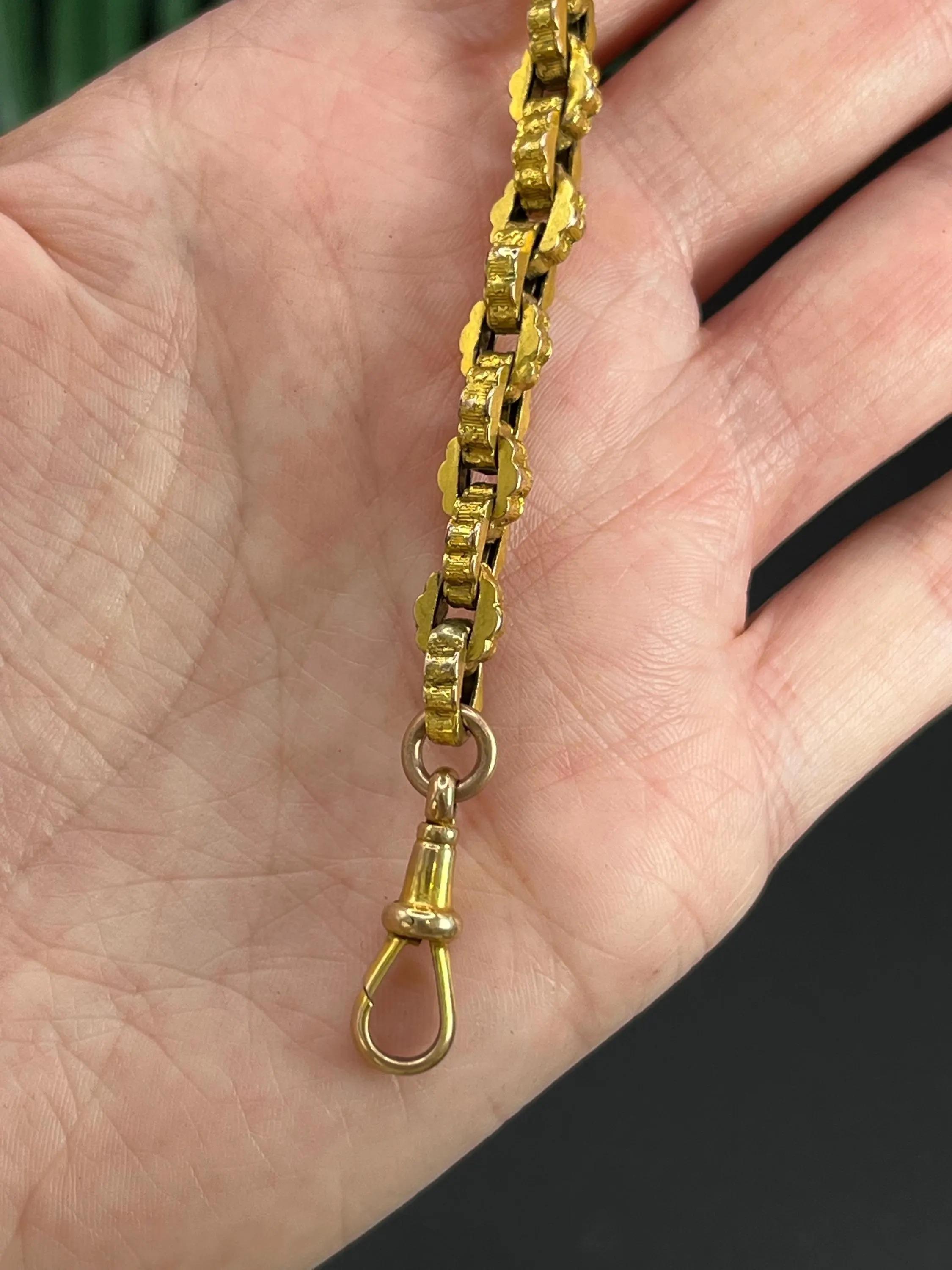 Antique 9ct Gold Victorian Ornate Box Link Chain Extender with Swivel Clasp For Sale 2
