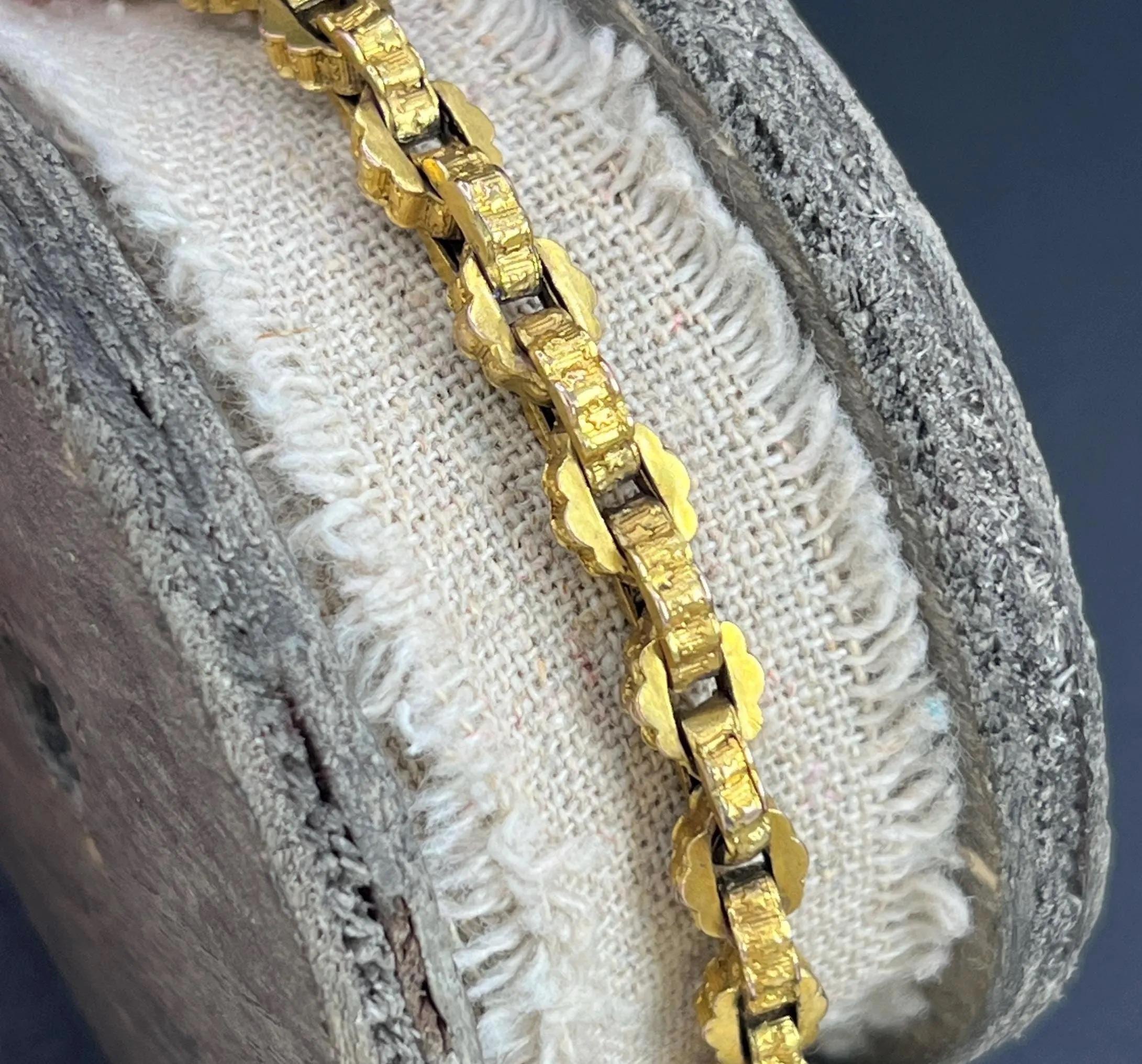 Antique 9ct Gold Victorian Ornate Box Link Chain Extender with Swivel Clasp For Sale 4