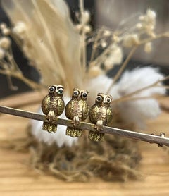 Antique 9ct Gold Victorian Owl Brooch with Green Eyes