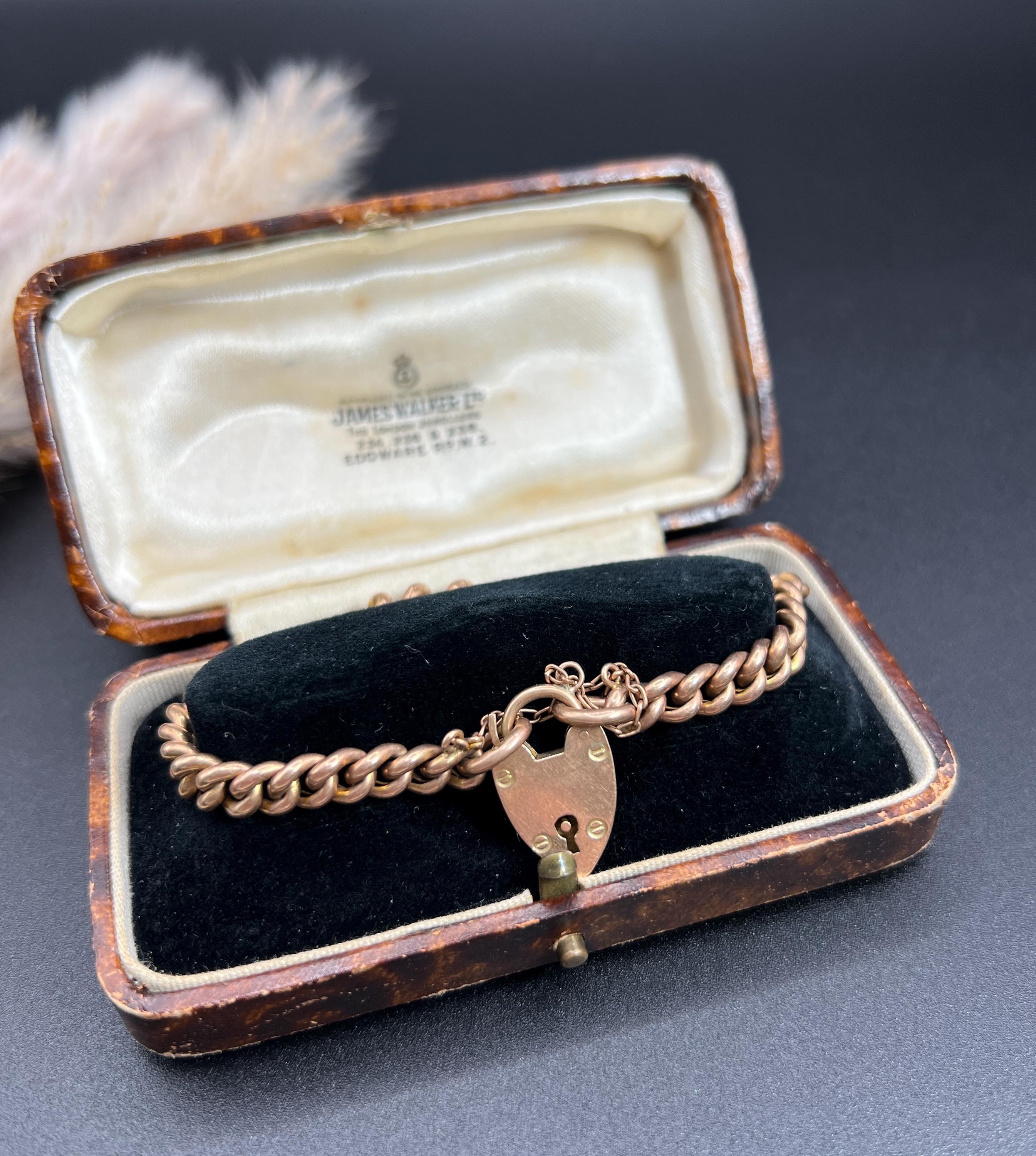 Antique 9ct Rose Gold, 1920s Curb Link Bracelet with Heart Padlock Clasp For Sale 3